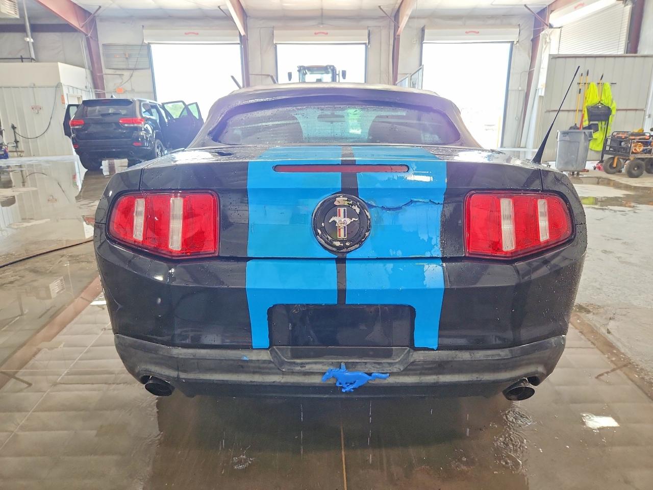 2011 Ford Mustang Black vin: 1ZVBP8EM5B5129059