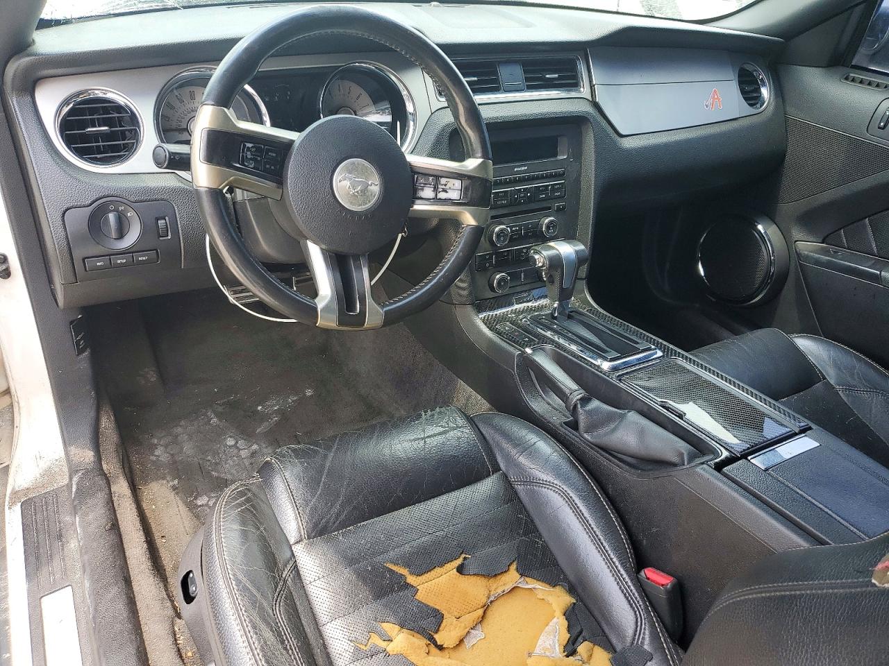 2012 Ford Mustang White vin: 1ZVBP8EM5C5203646