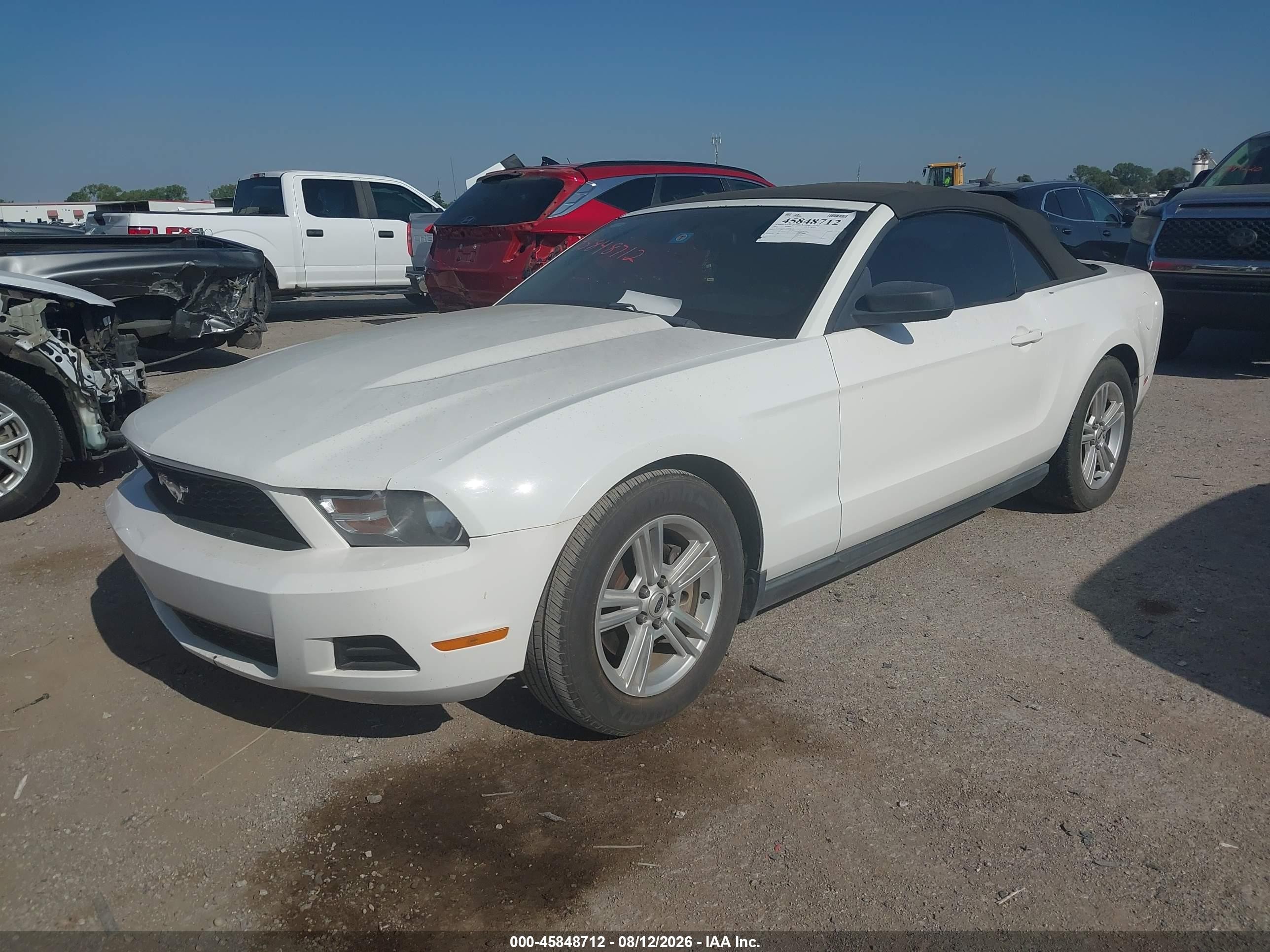 2012 Ford Mustang V6 White vin: 1ZVBP8EM5C5222391