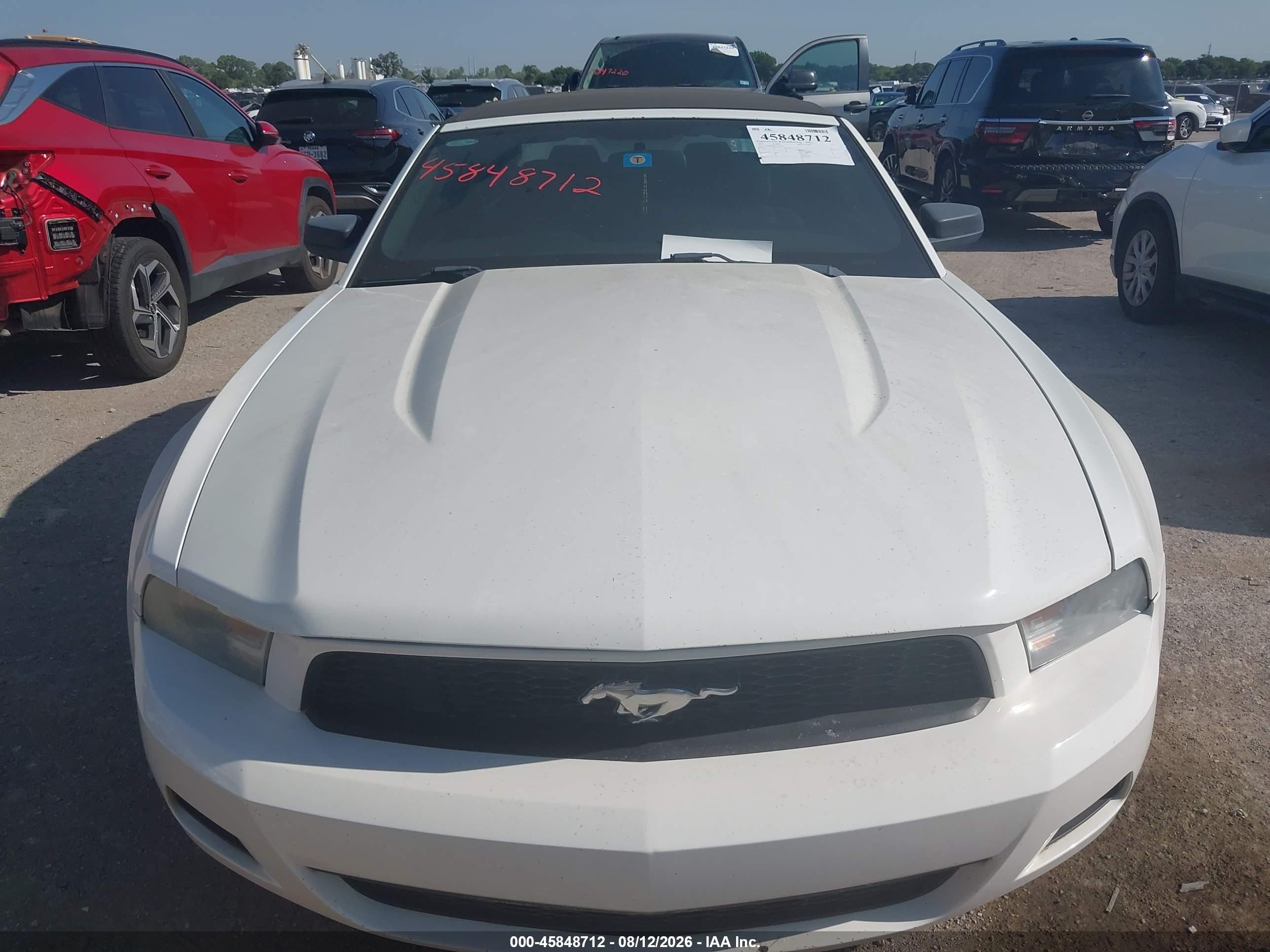 2012 Ford Mustang V6 White vin: 1ZVBP8EM5C5222391