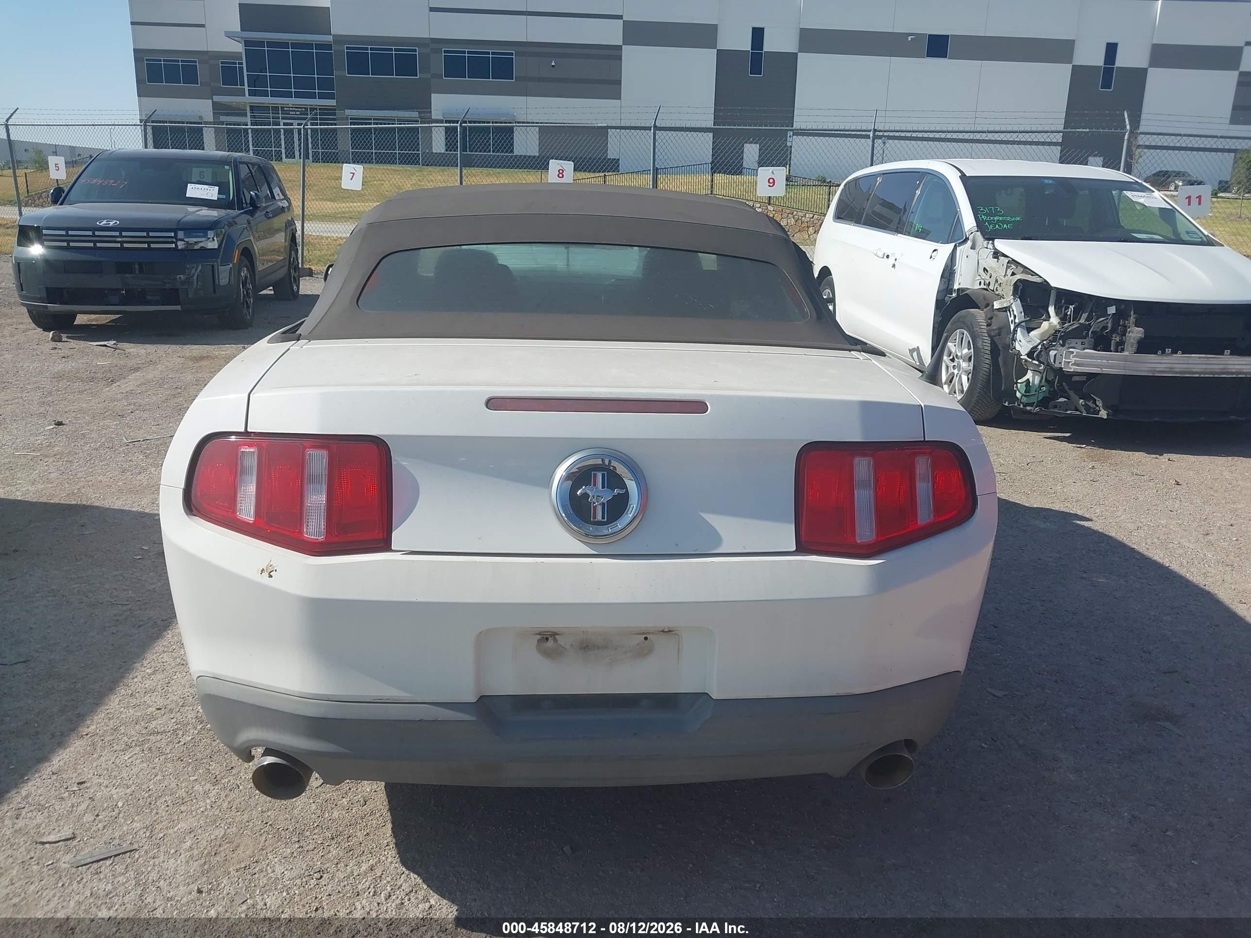 2012 Ford Mustang V6 White vin: 1ZVBP8EM5C5222391