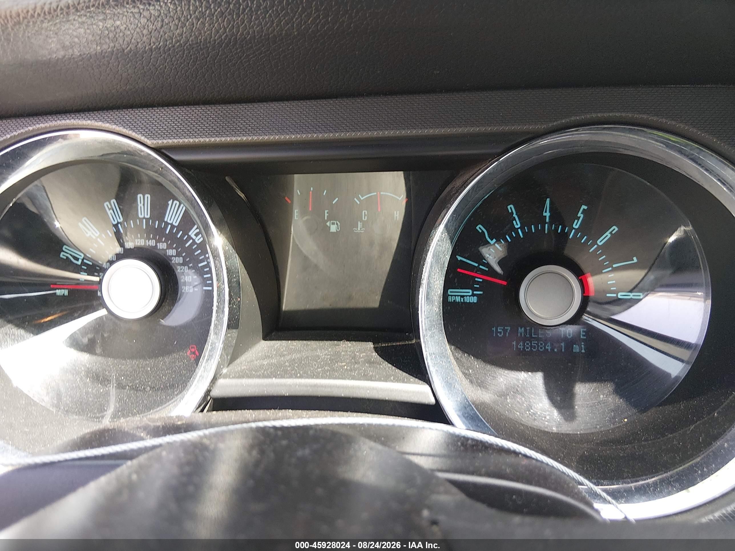 2012 Ford Mustang V6 Белый vin: 1ZVBP8EM5C5273194