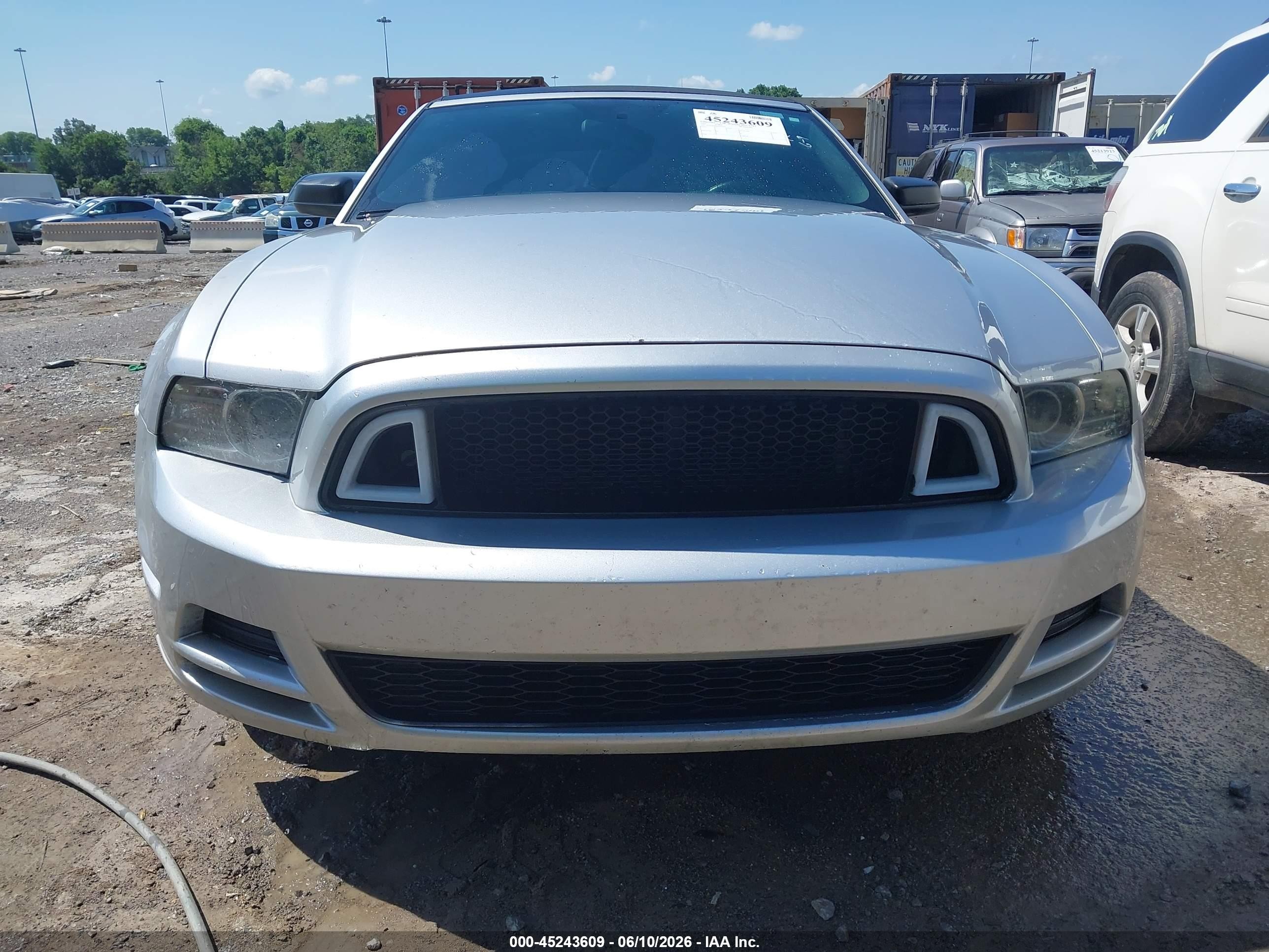 2013 Ford Mustang V6 Silver vin: 1ZVBP8EM5D5214373