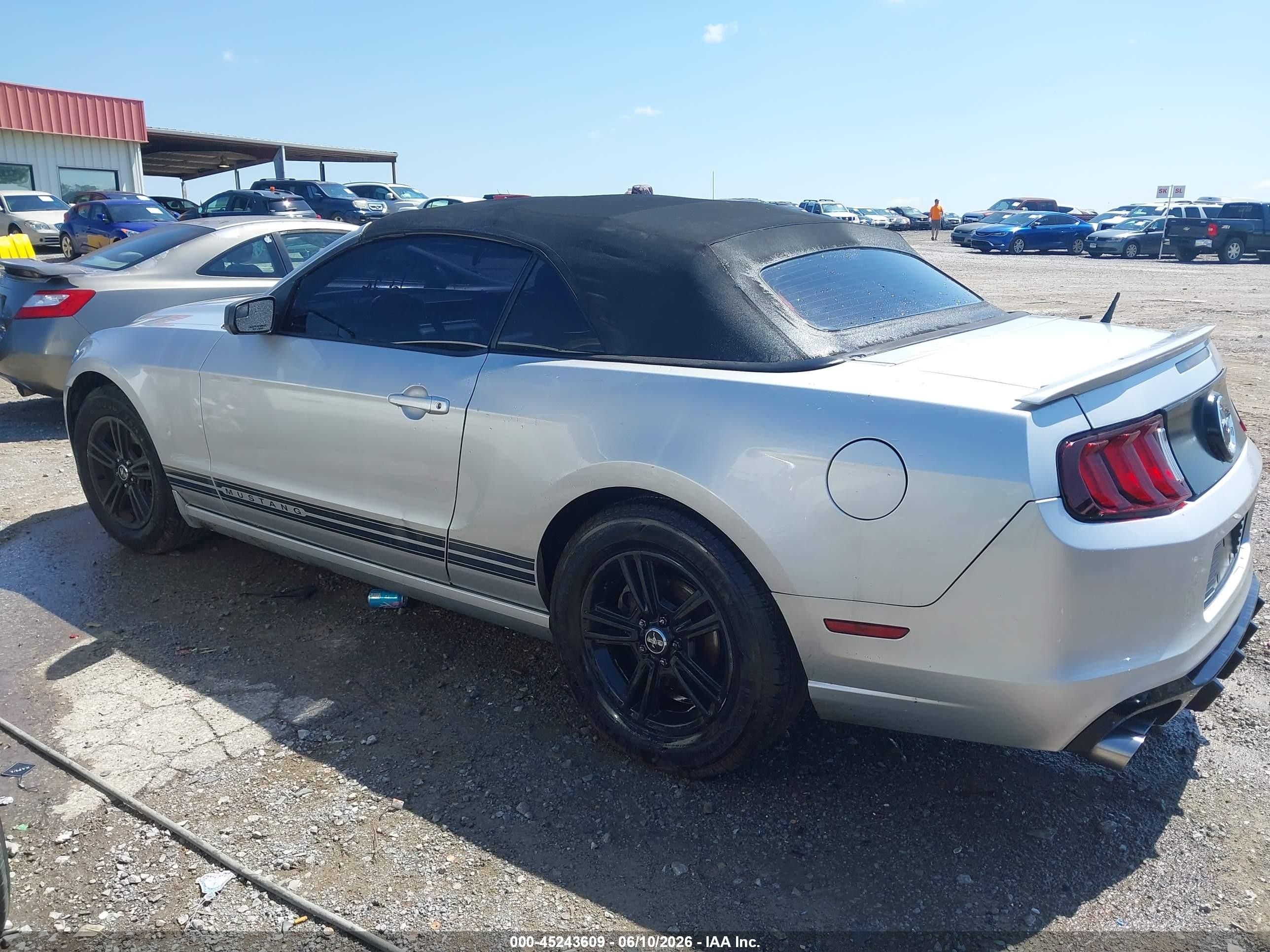 2013 Ford Mustang V6 Silver vin: 1ZVBP8EM5D5214373
