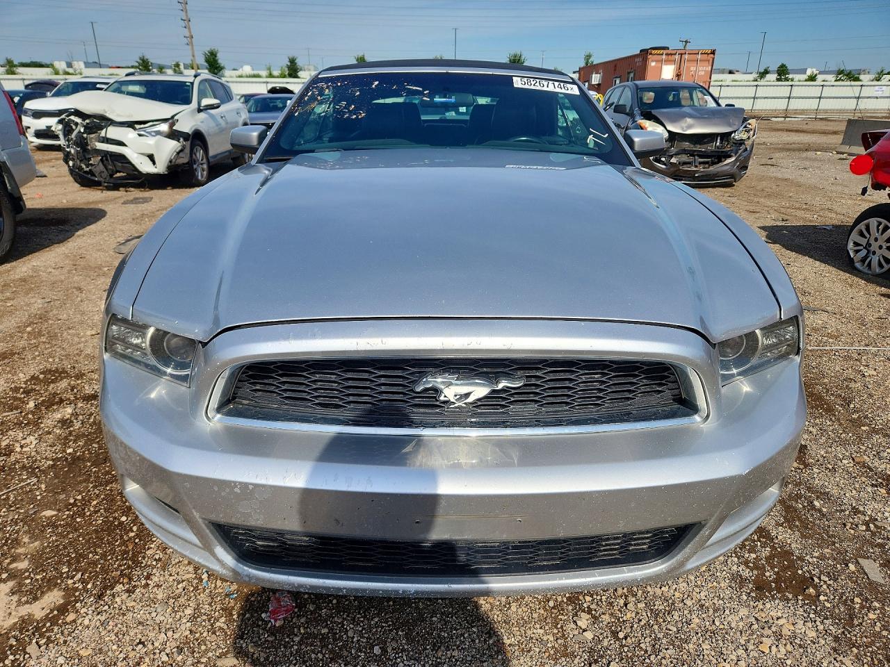 2014 Ford Mustang Silver vin: 1ZVBP8EM5E5210924