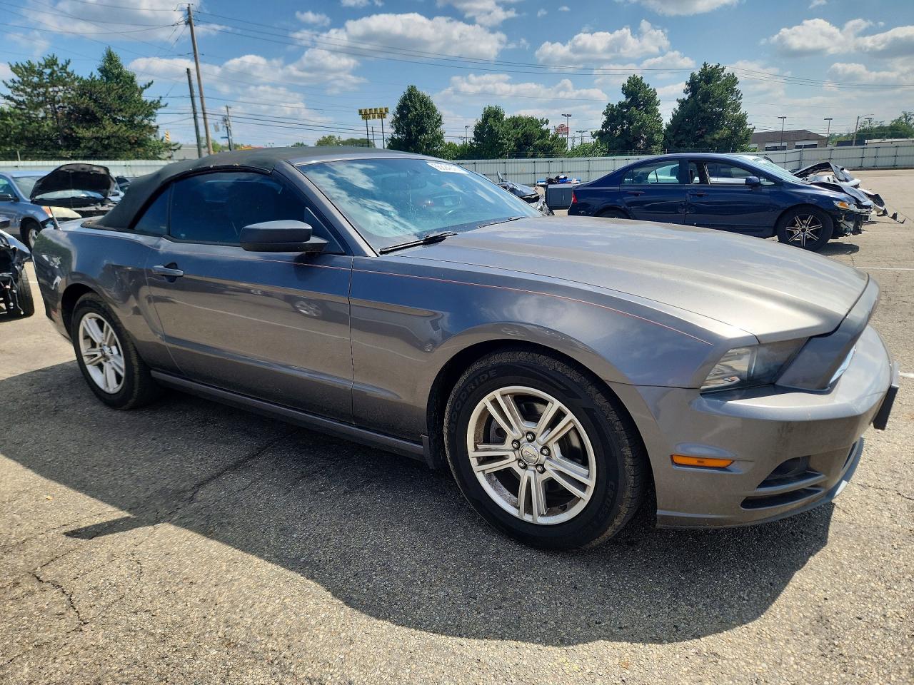 2014 Ford Mustang Gray vin: 1ZVBP8EM5E5229604