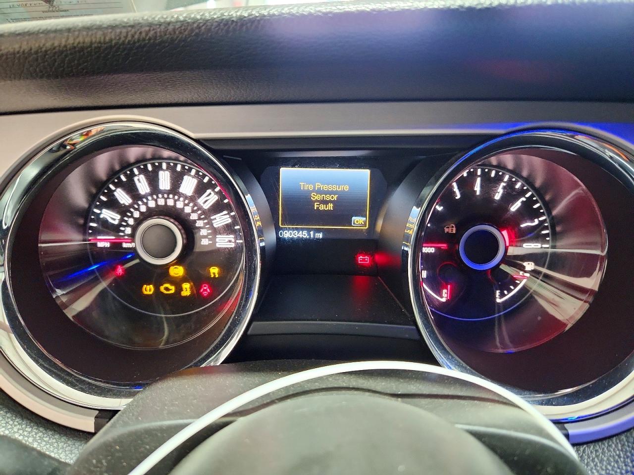 2014 Ford Mustang Black vin: 1ZVBP8EM5E5328701