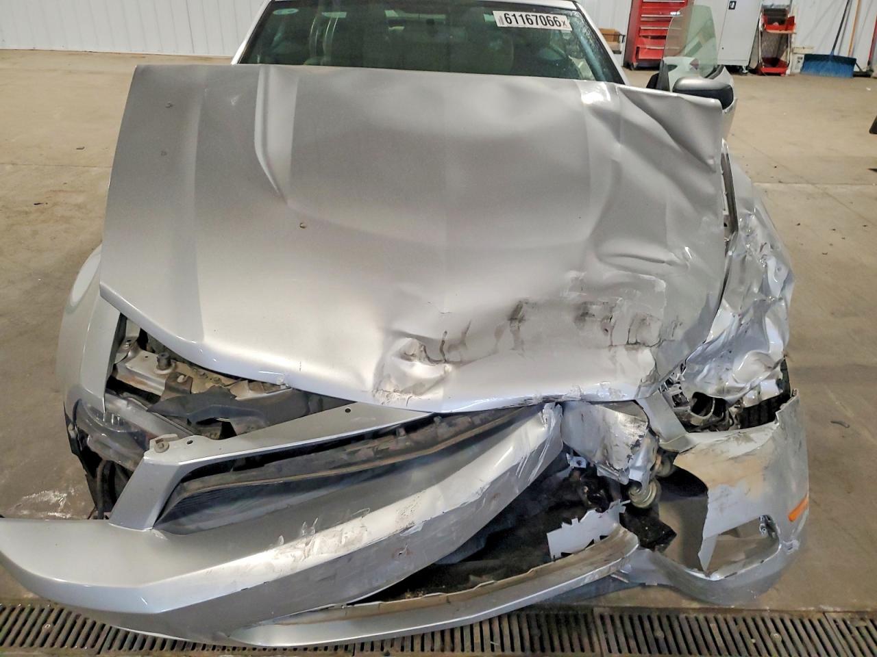 2012 Ford Mustang Silver vin: 1ZVBP8EM6C5222447