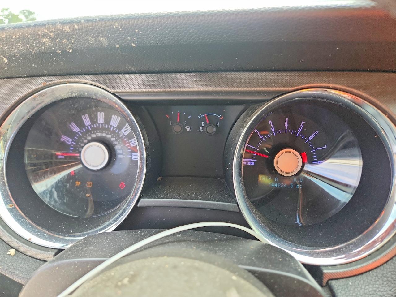 2012 Ford Mustang Серебряный vin: 1ZVBP8EM6C5259305