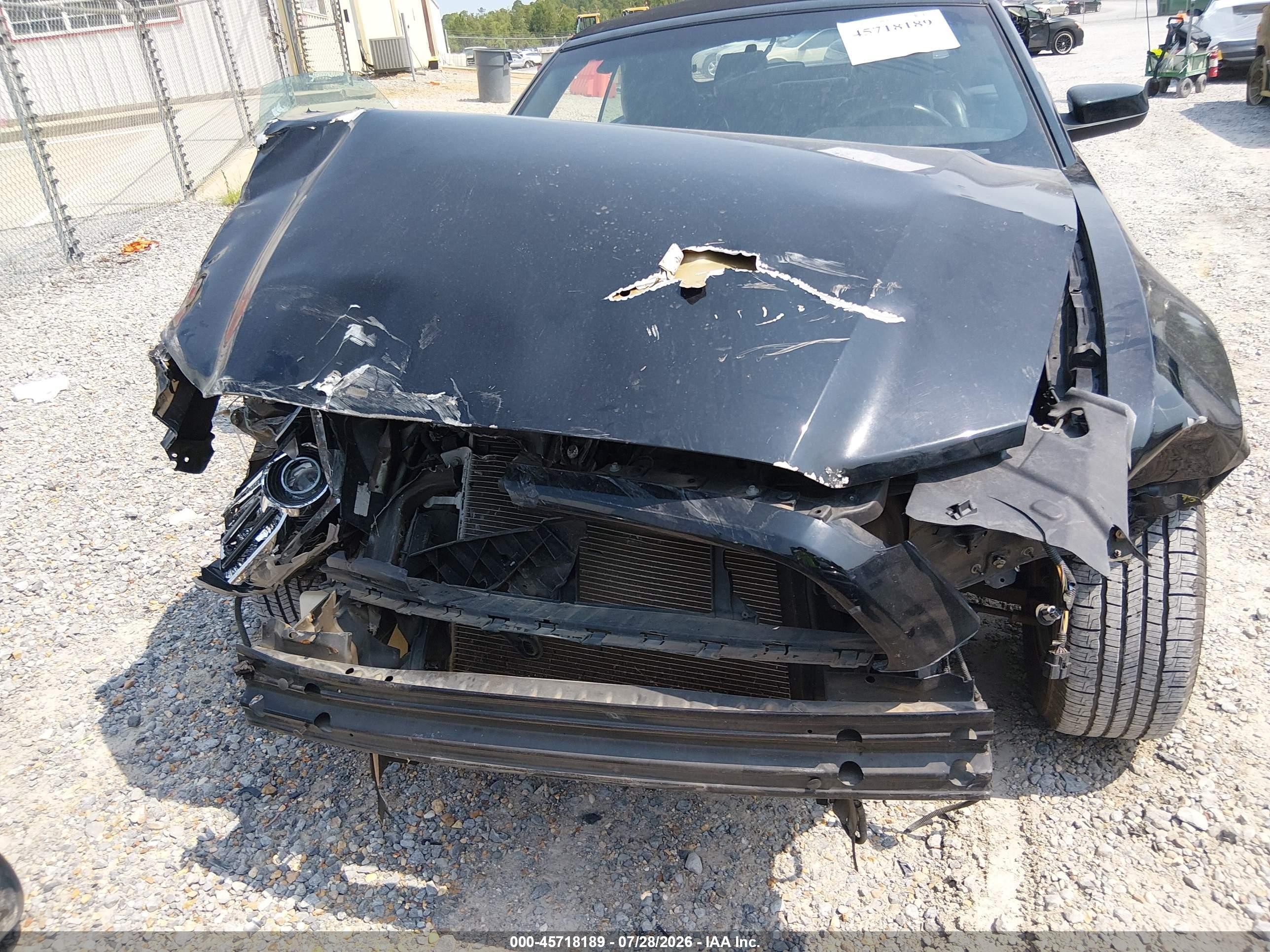 2013 Ford Mustang V6 Premium Black vin: 1ZVBP8EM6D5219372