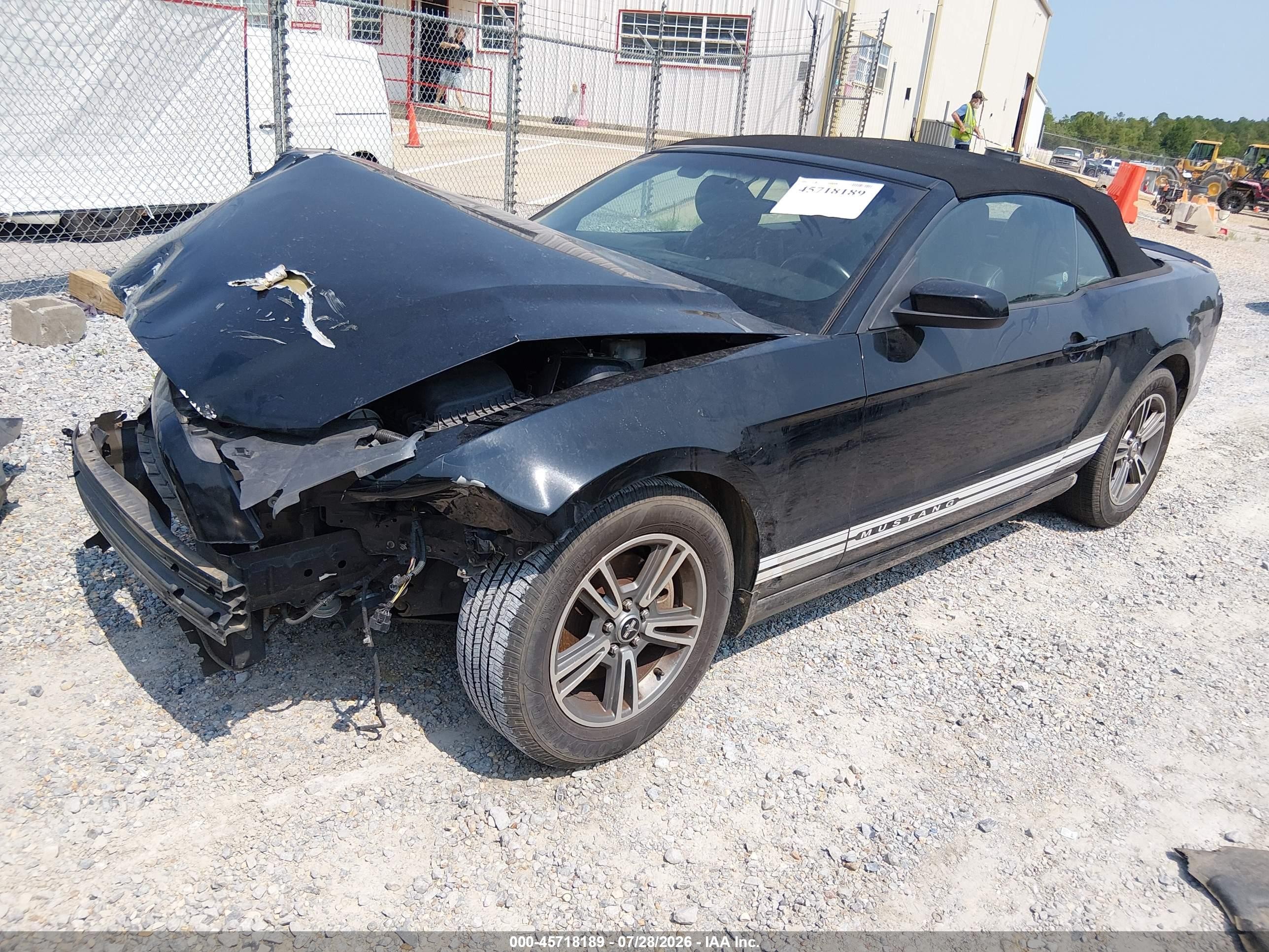 2013 Ford Mustang V6 Premium Black vin: 1ZVBP8EM6D5219372