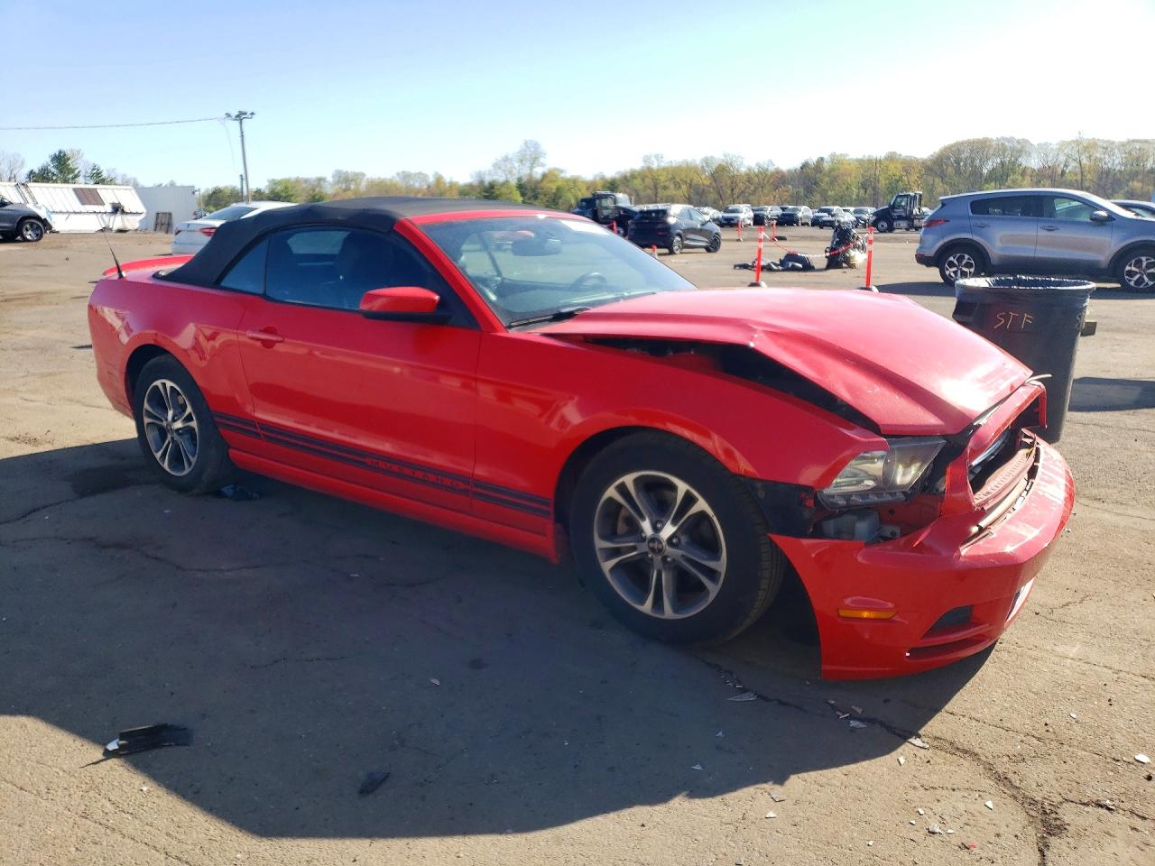 2014 Ford Mustang Red vin: 1ZVBP8EM6E5236173