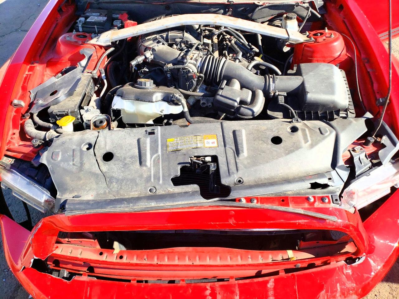 2014 Ford Mustang Red vin: 1ZVBP8EM6E5236173