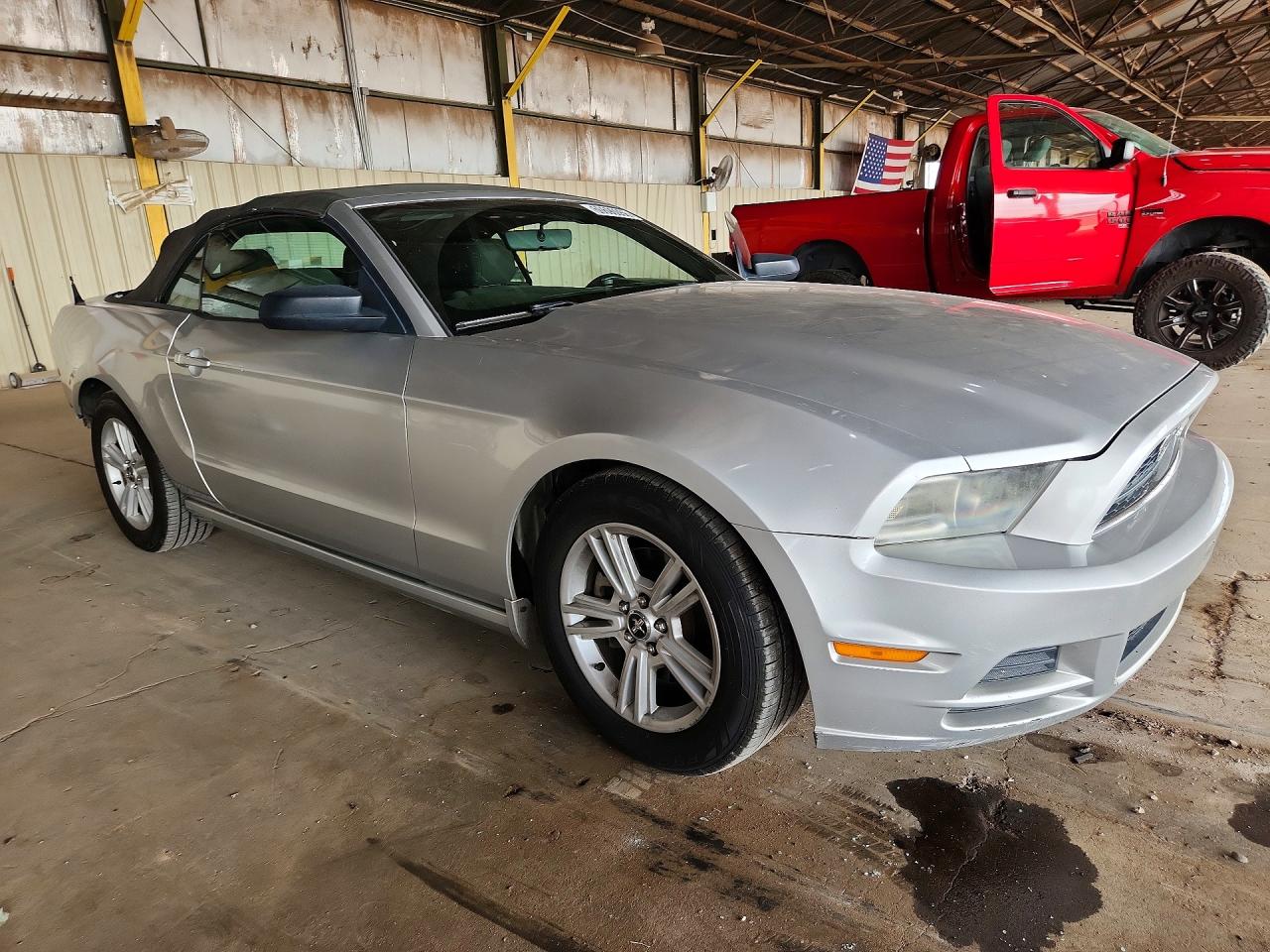 2014 Ford Mustang Silver vin: 1ZVBP8EM6E5260327