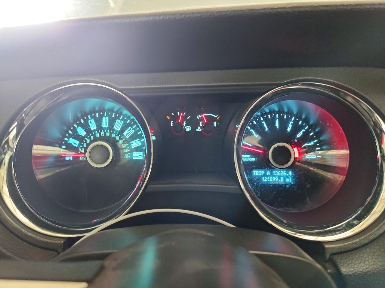 2014 Ford Mustang Silver vin: 1ZVBP8EM6E5260327