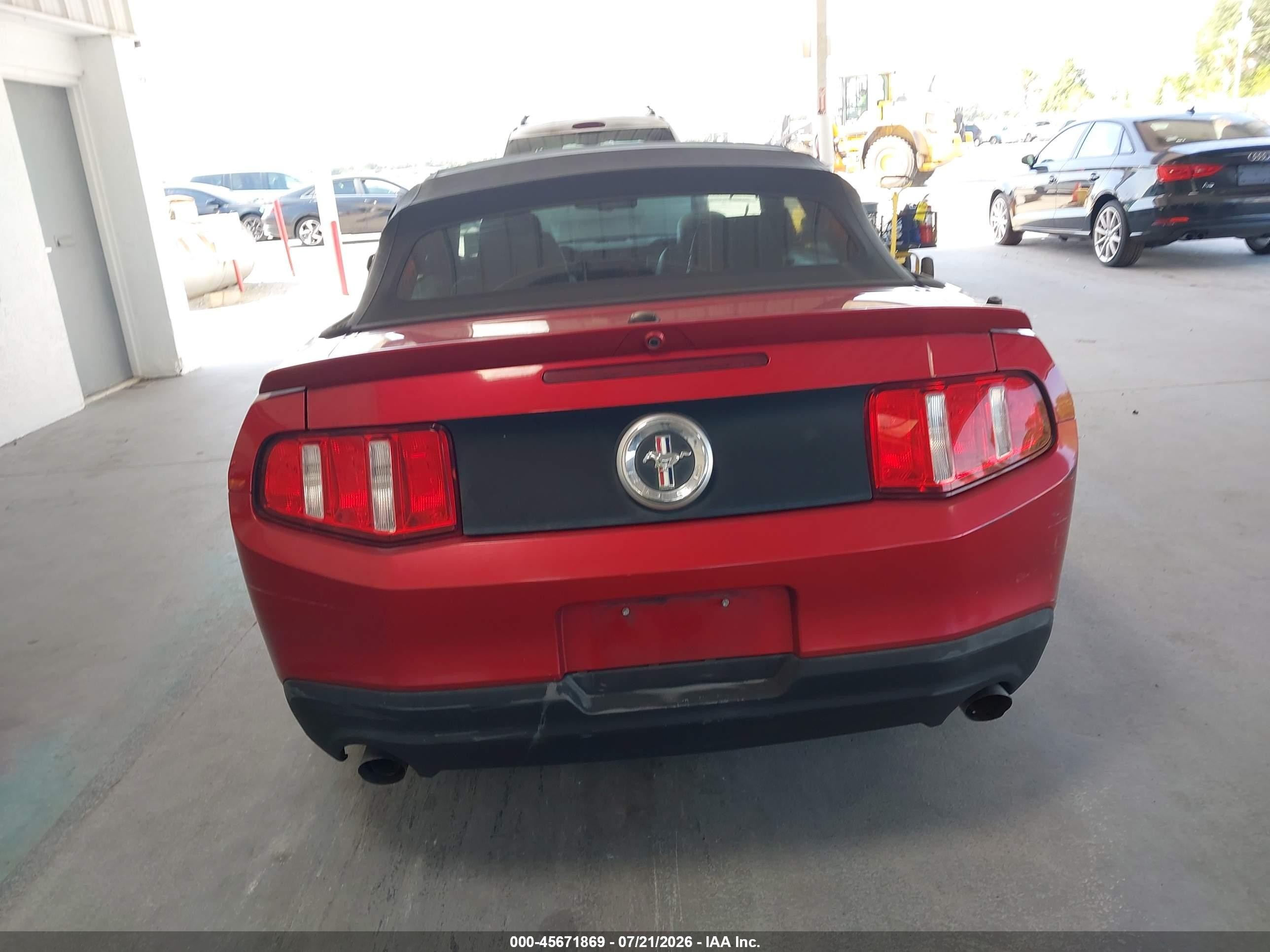 2011 Ford Mustang V6 Premium Maroon vin: 1ZVBP8EM7B5151256