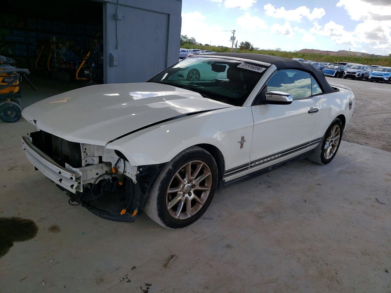 2011 Ford Mustang White vin: 1ZVBP8EM7B5155467