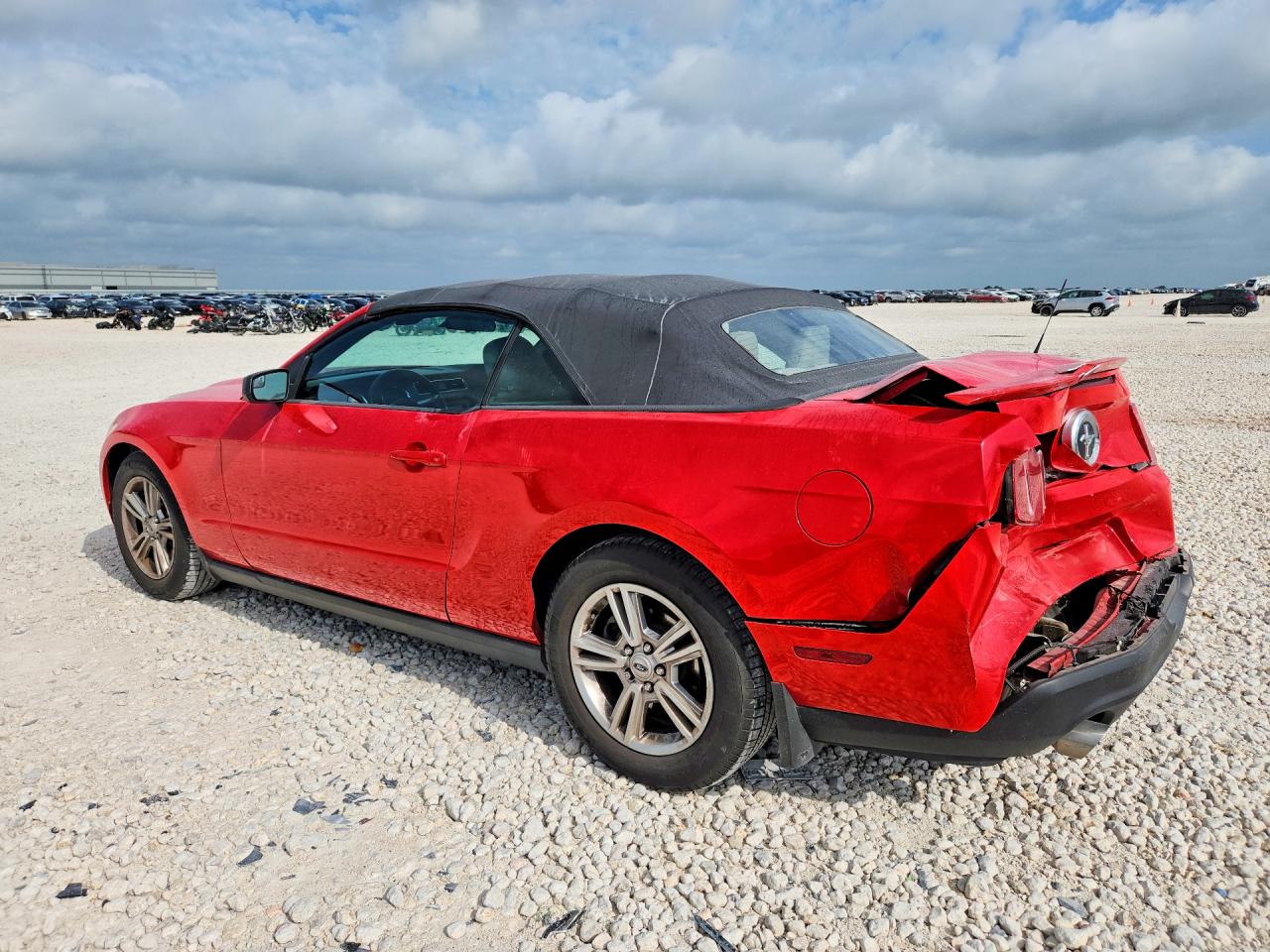 2012 Ford Mustang Red vin: 1ZVBP8EM7C5201512
