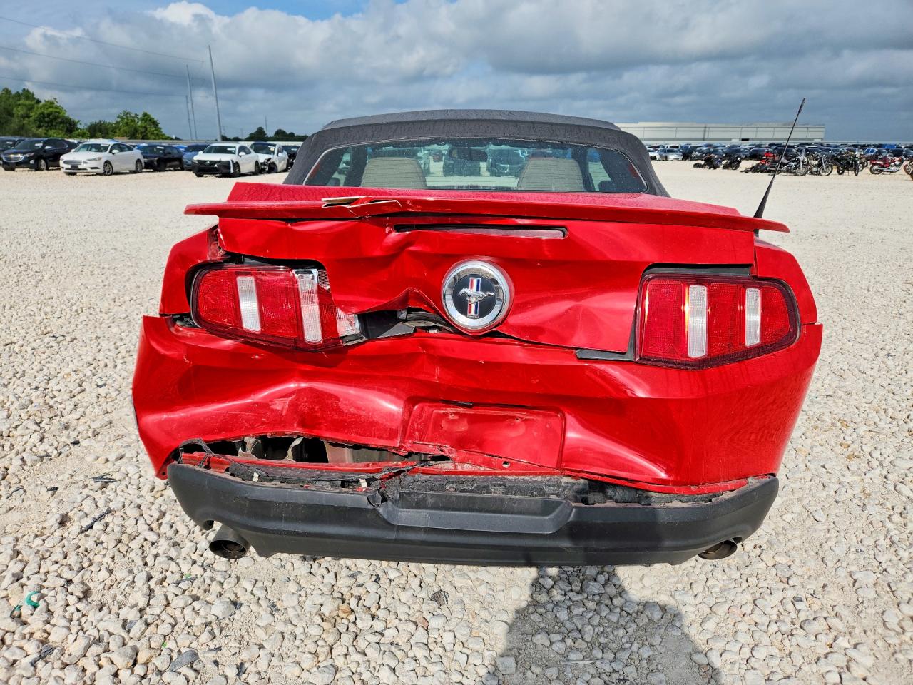 2012 Ford Mustang Red vin: 1ZVBP8EM7C5201512