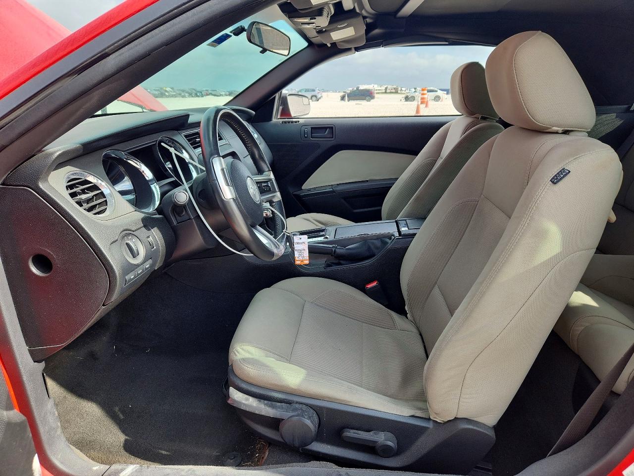 2012 Ford Mustang Red vin: 1ZVBP8EM7C5201512