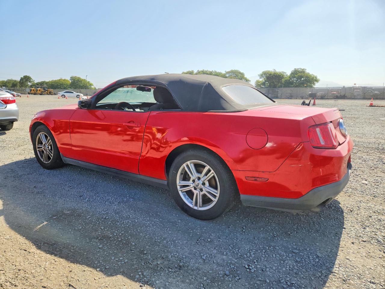 2012 Ford Mustang Red vin: 1ZVBP8EM7C5207617