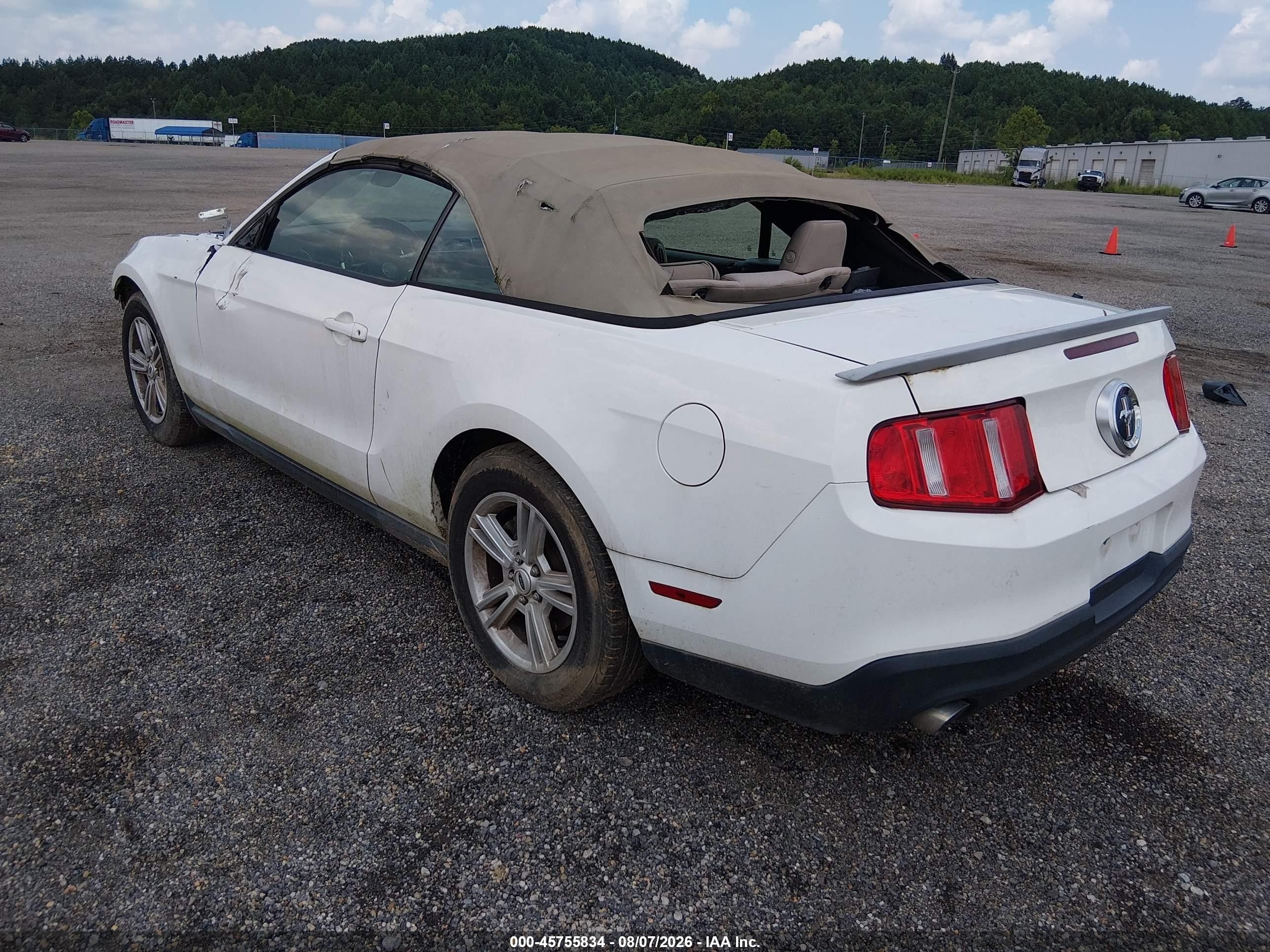 2012 Ford Mustang V6 White vin: 1ZVBP8EM7C5212607