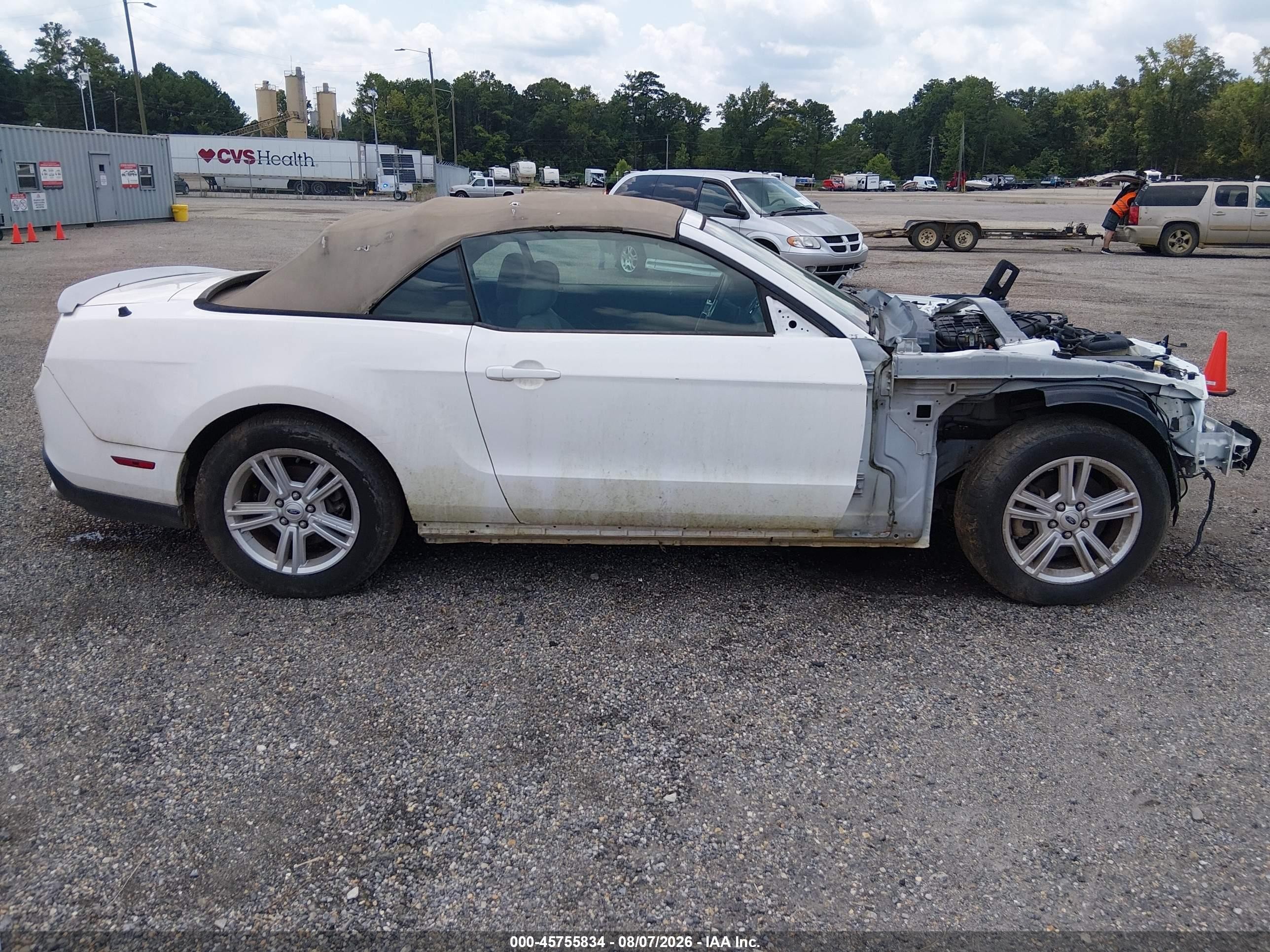 2012 Ford Mustang V6 White vin: 1ZVBP8EM7C5212607