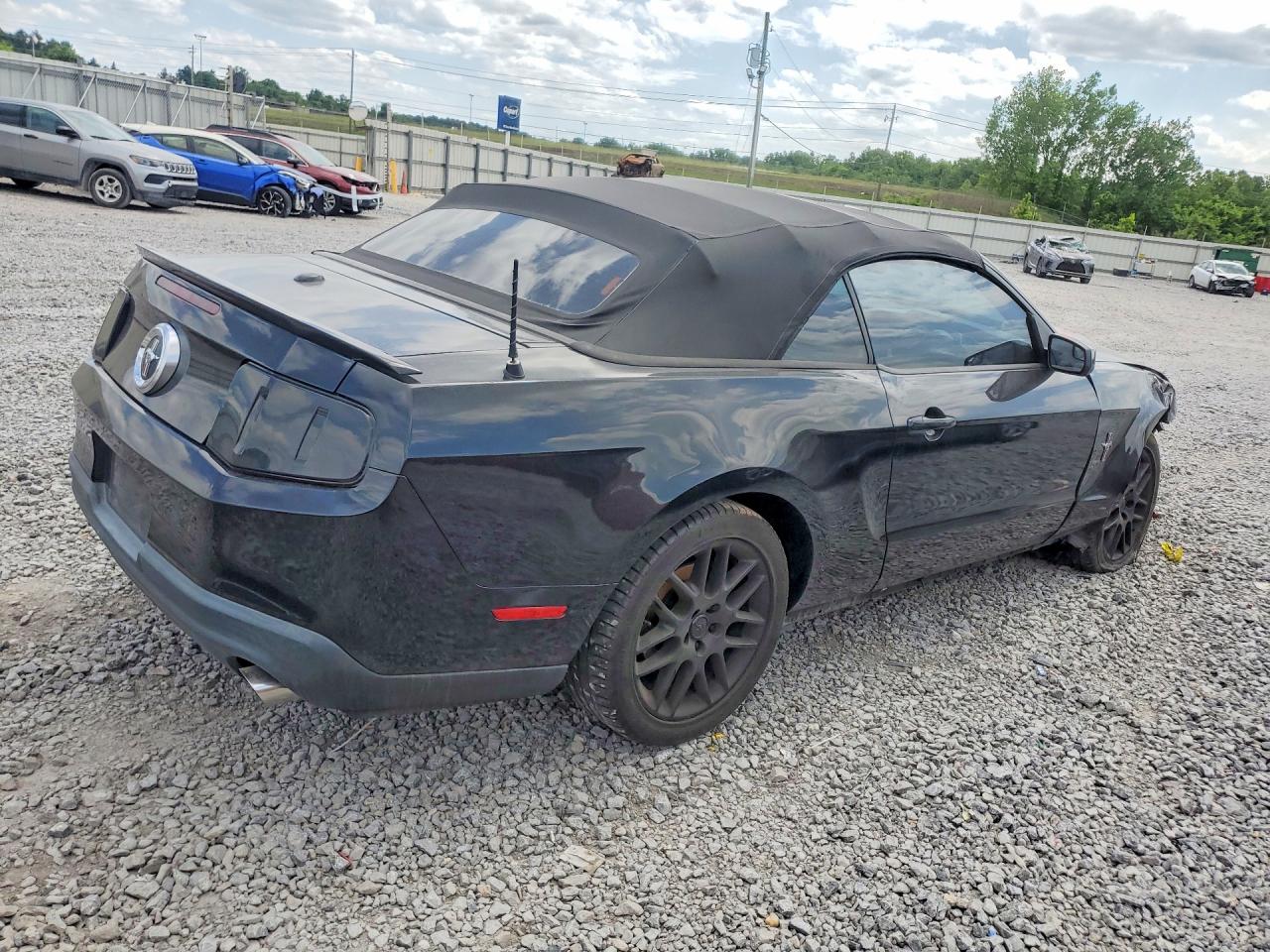 2012 Ford Mustang Черный vin: 1ZVBP8EM7C5244702