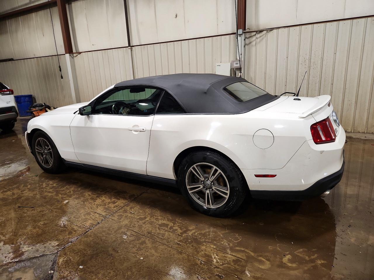 2012 Ford Mustang White vin: 1ZVBP8EM7C5287162