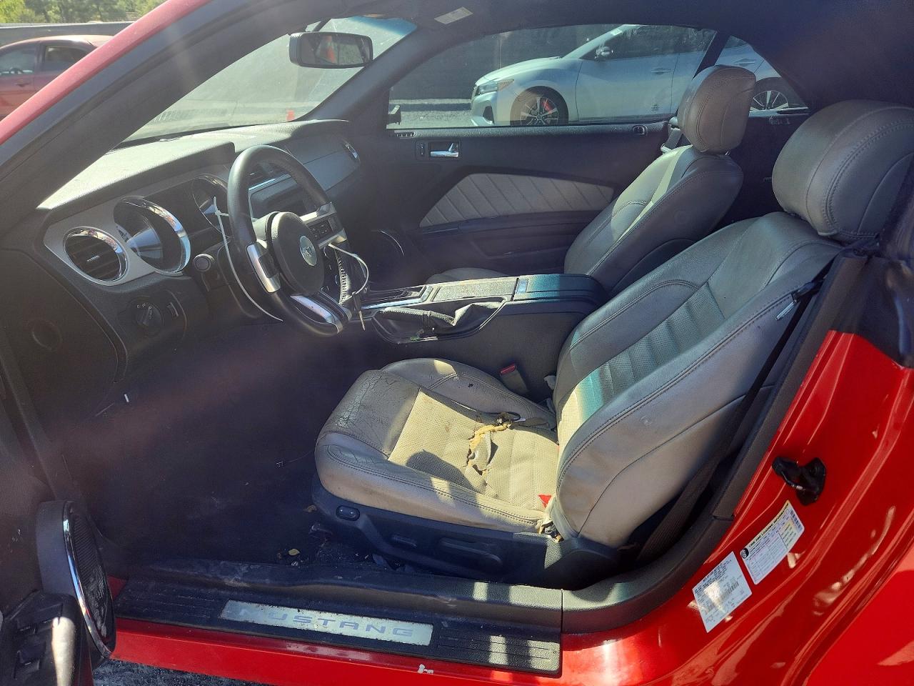 2013 Ford Mustang Red vin: 1ZVBP8EM7D5202712