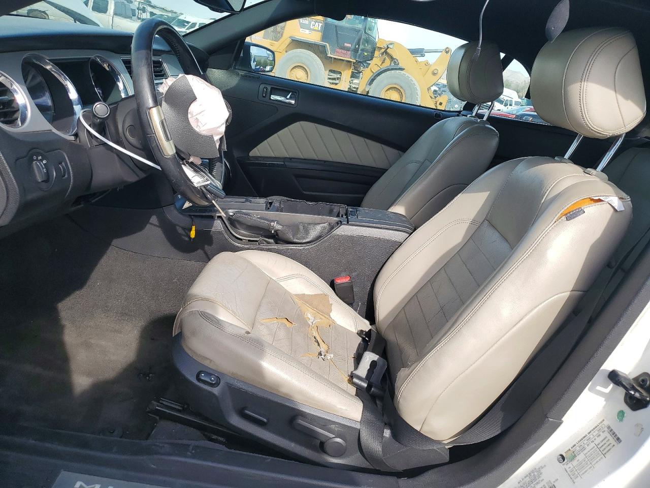 2013 Ford Mustang Белый vin: 1ZVBP8EM7D5239775