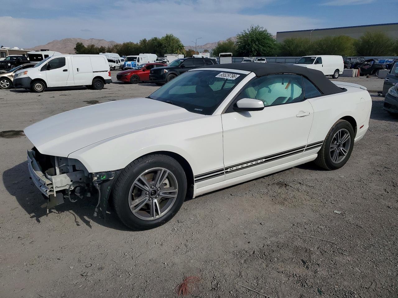 2013 Ford Mustang White vin: 1ZVBP8EM7D5239775