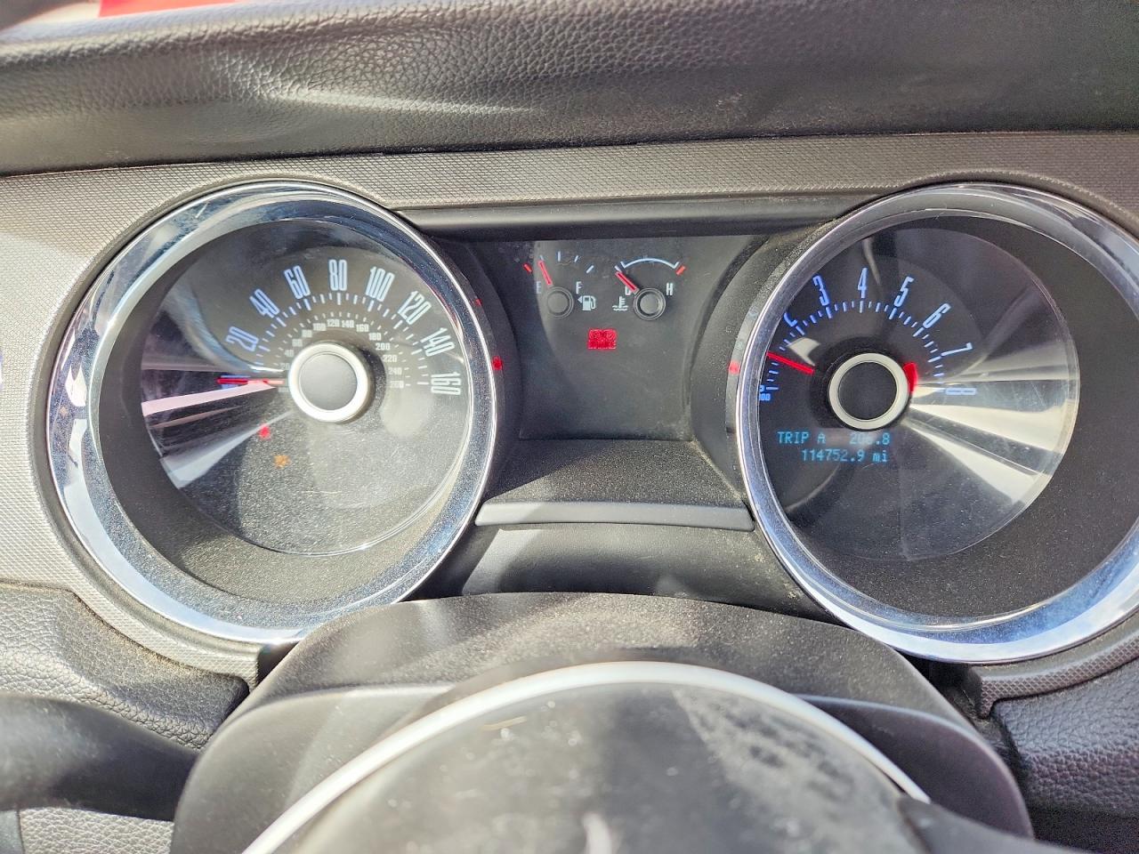 2013 Ford Mustang Red vin: 1ZVBP8EM7D5269892