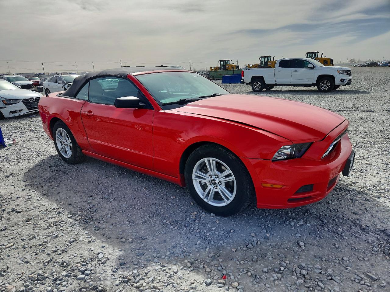 2013 Ford Mustang Red vin: 1ZVBP8EM7D5269892