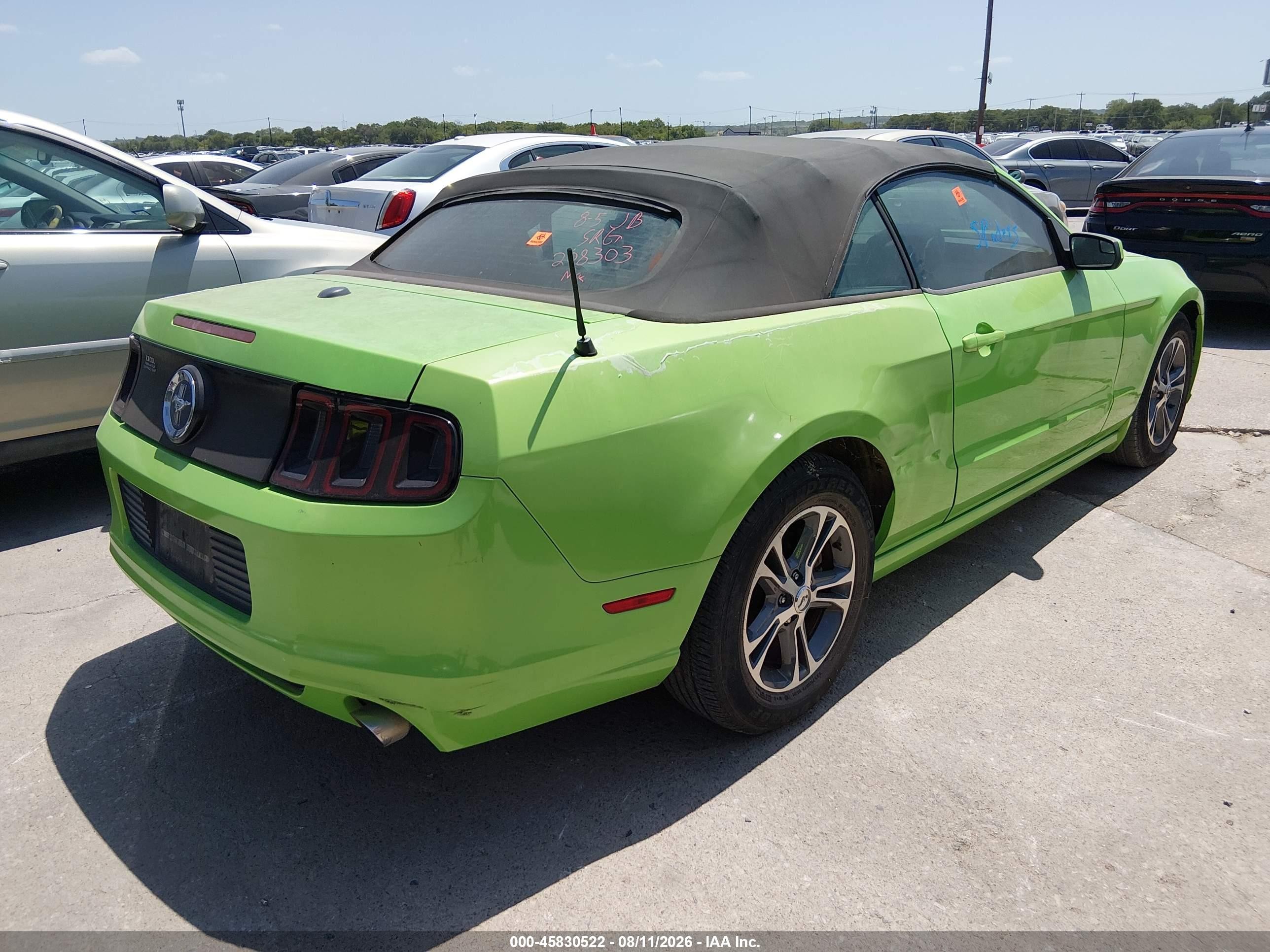2014 Ford Mustang V6 Premium Зеленый vin: 1ZVBP8EM7E5208303