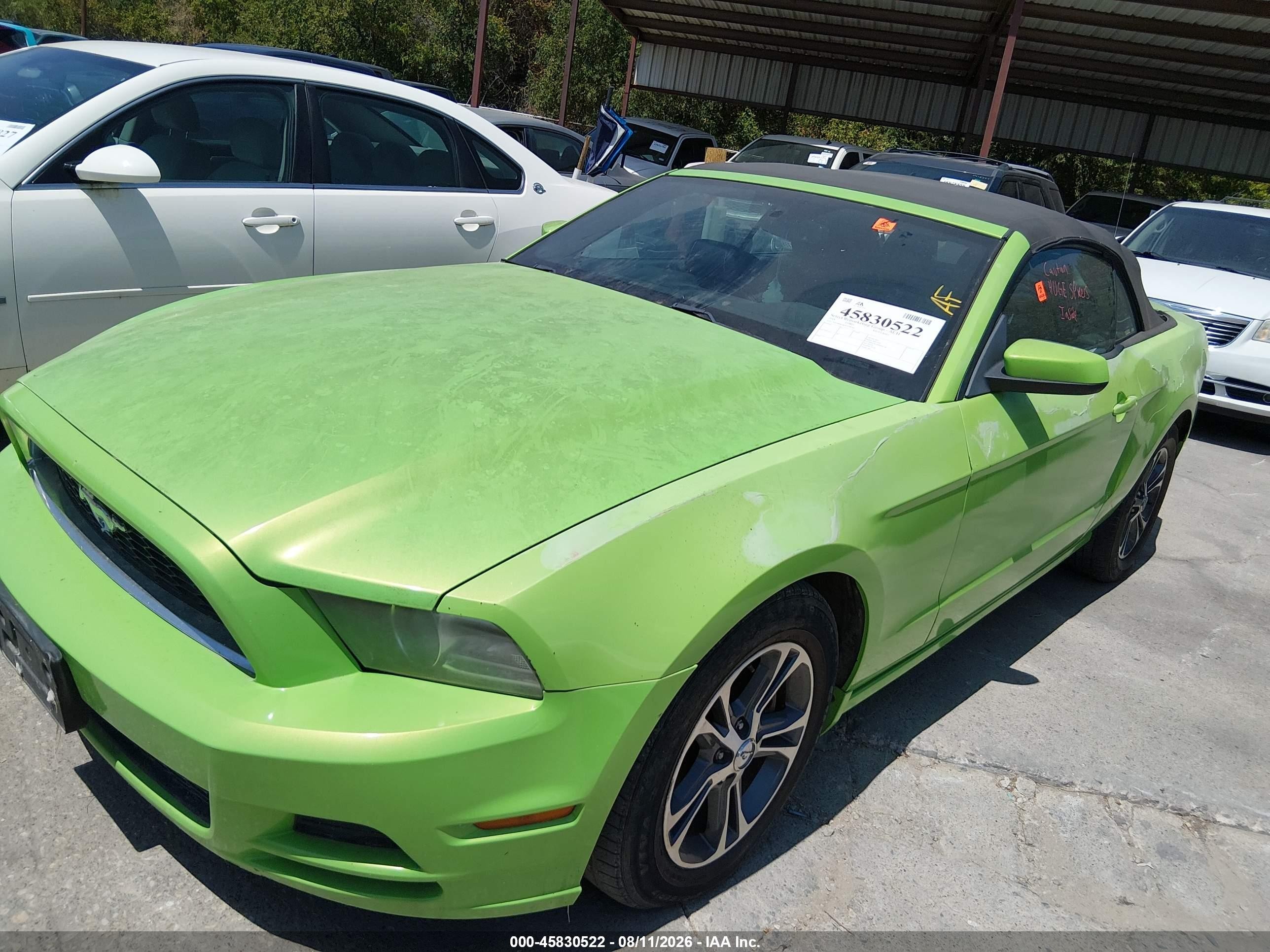 2014 Ford Mustang V6 Premium Зеленый vin: 1ZVBP8EM7E5208303