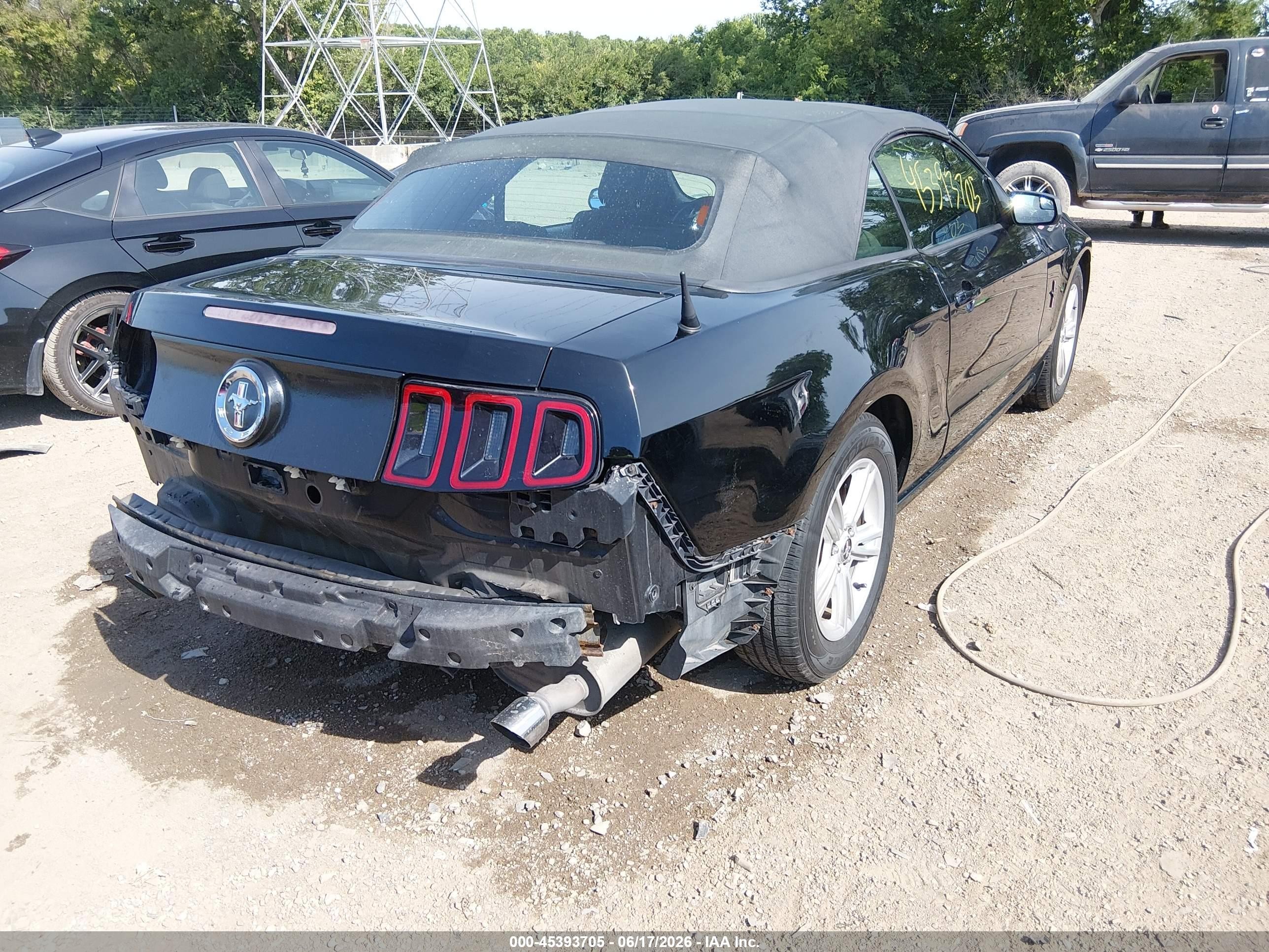2014 Ford Mustang V6 Black vin: 1ZVBP8EM7E5232102