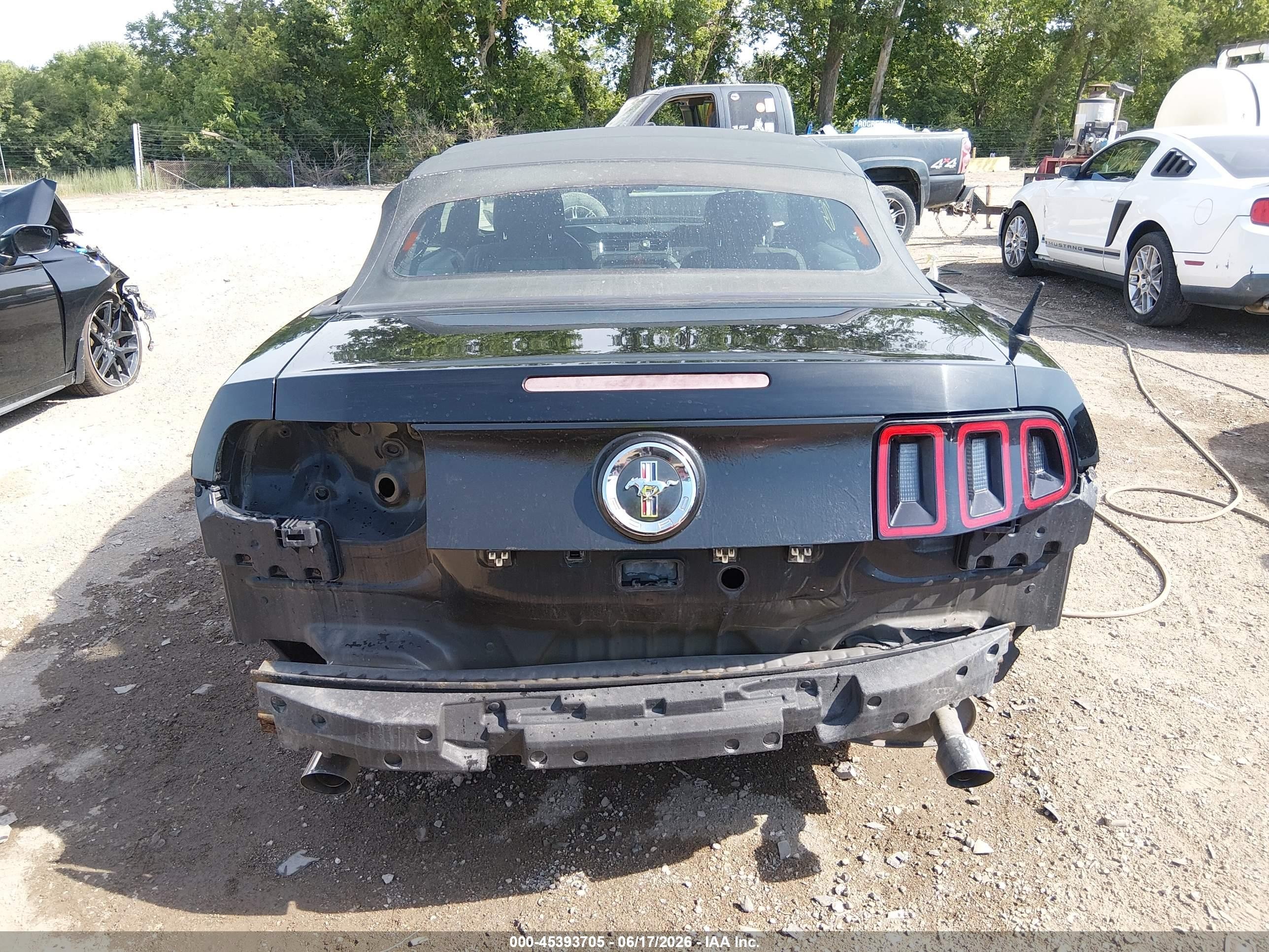 2014 Ford Mustang V6 Black vin: 1ZVBP8EM7E5232102
