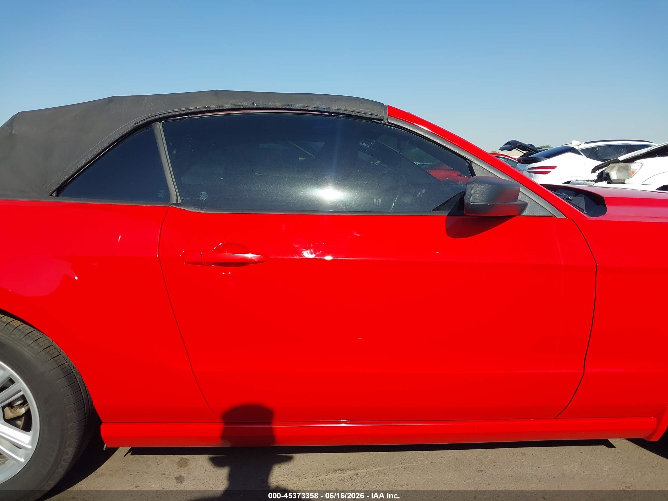 2014 Ford Mustang V6 Красный vin: 1ZVBP8EM7E5242953