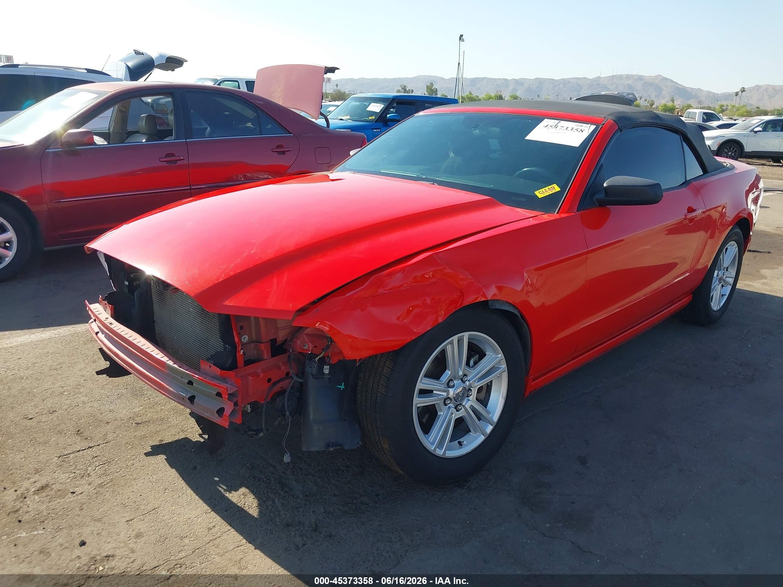 2014 Ford Mustang V6 Красный vin: 1ZVBP8EM7E5242953
