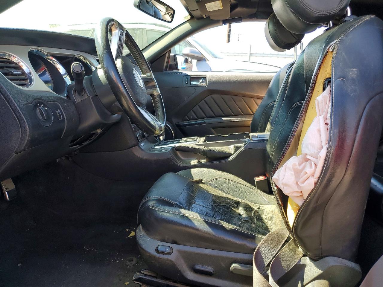 2014 Ford Mustang Красный vin: 1ZVBP8EM7E5243990