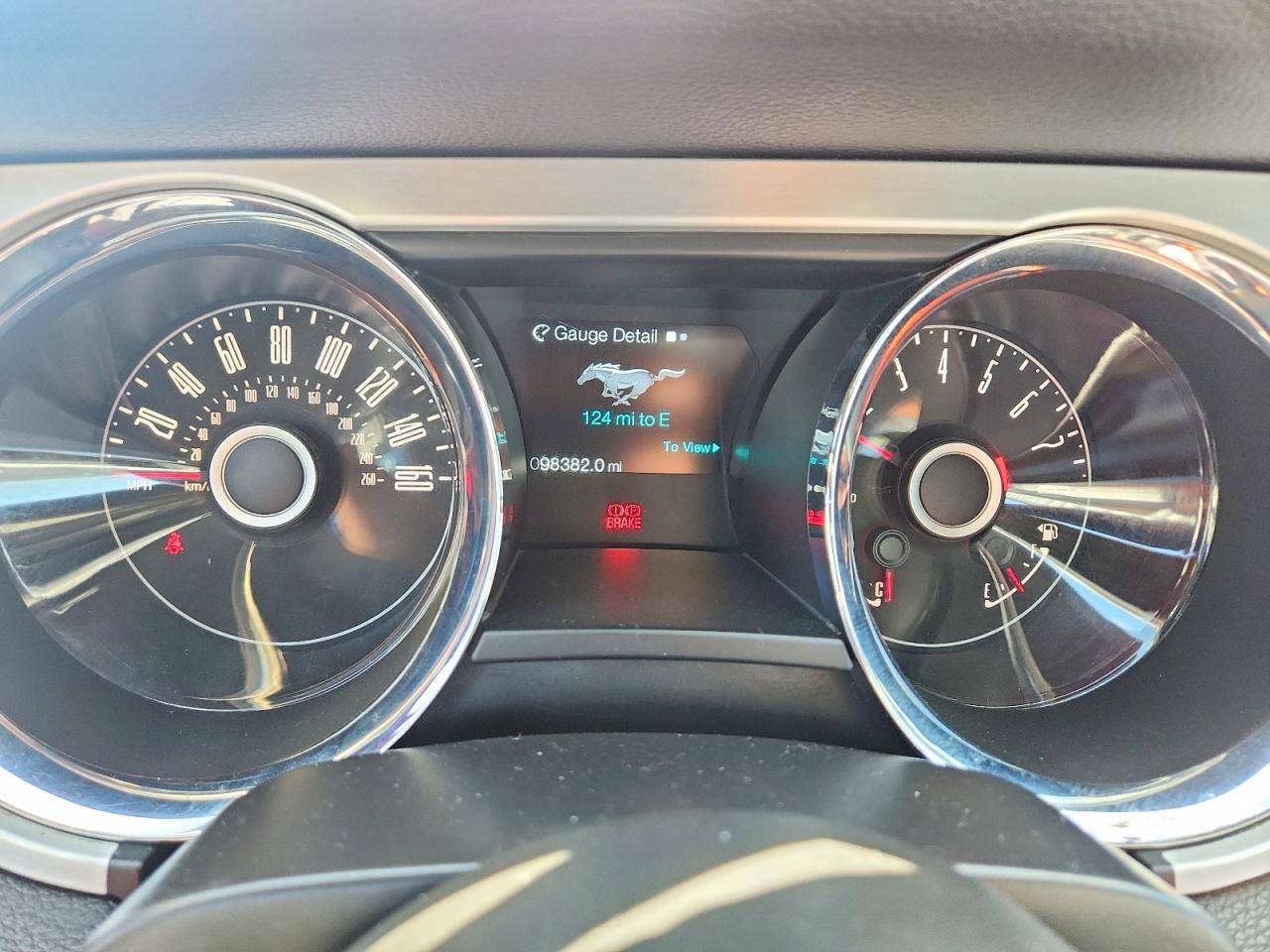 2014 Ford Mustang Red vin: 1ZVBP8EM7E5294843