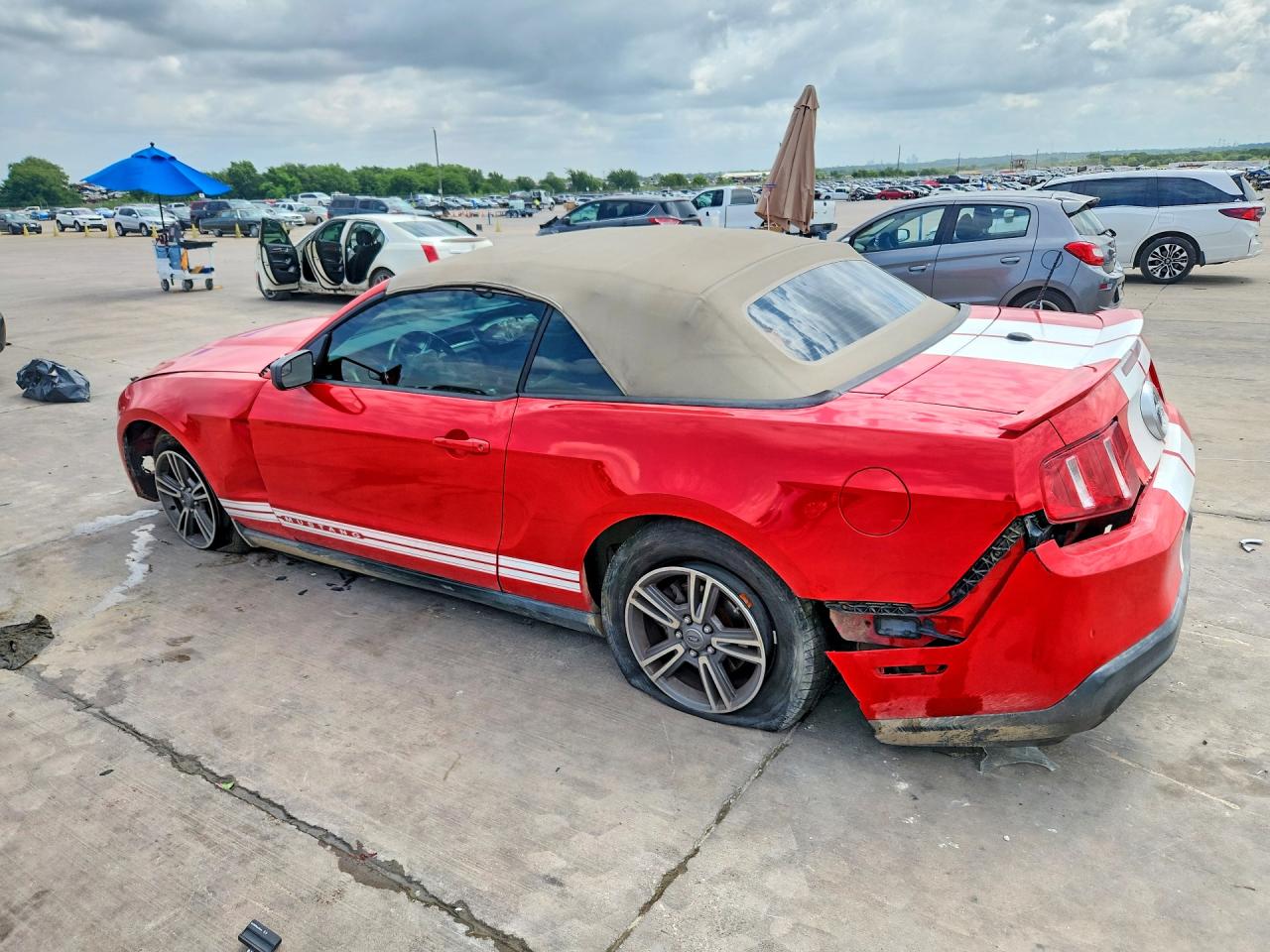 2012 Ford Mustang Red vin: 1ZVBP8EM8C5282875