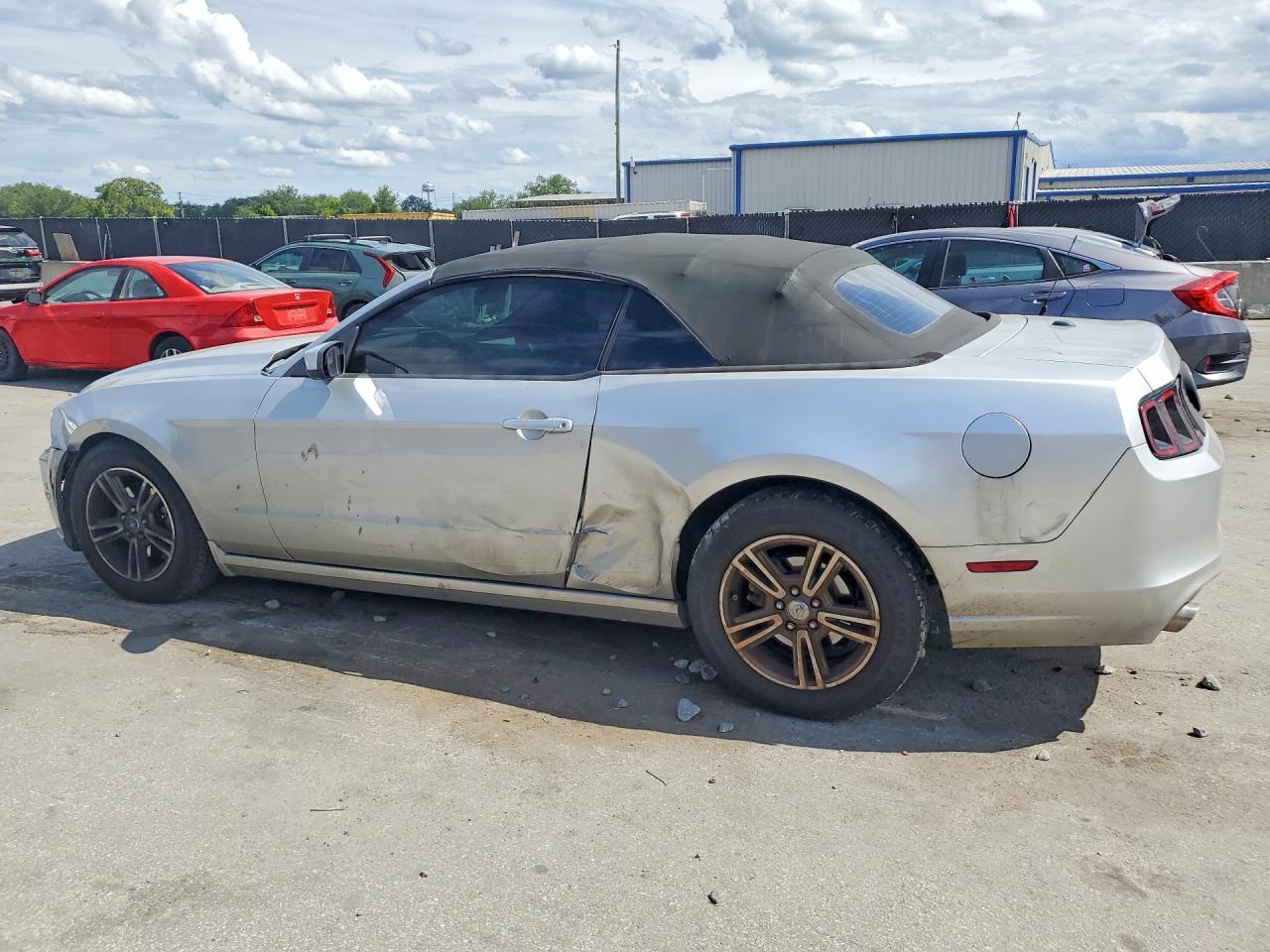 2013 Ford Mustang Silver vin: 1ZVBP8EM8D5229398