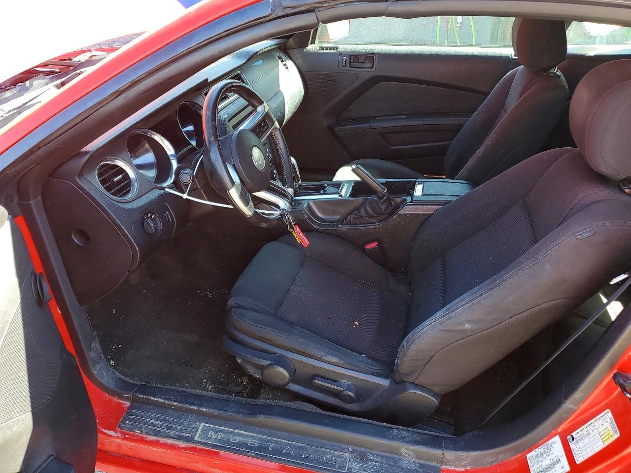 2014 Ford Mustang Red vin: 1ZVBP8EM8E5205975