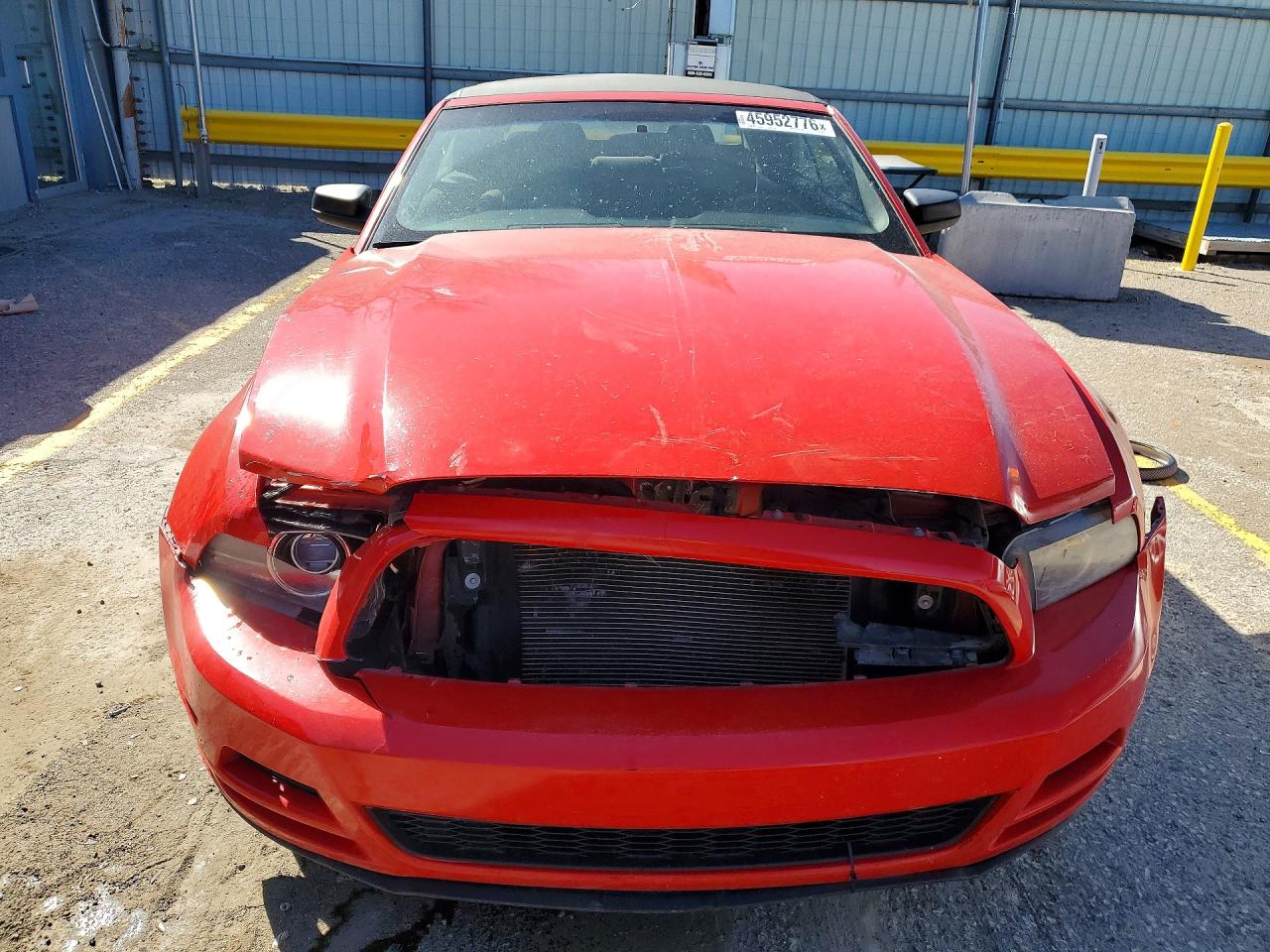 2014 Ford Mustang Red vin: 1ZVBP8EM8E5205975