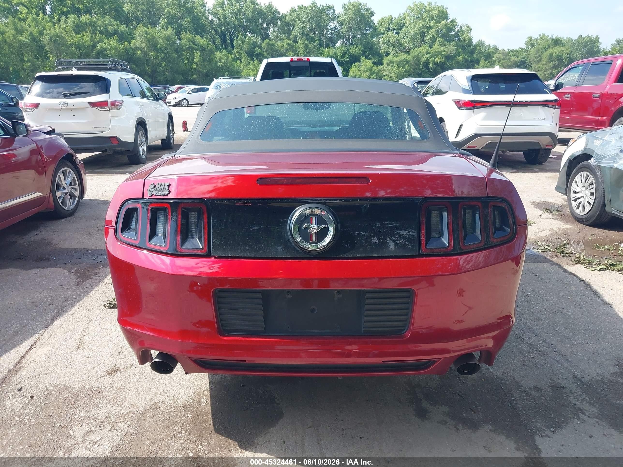 2014 Ford Mustang V6 Red vin: 1ZVBP8EM8E5219889