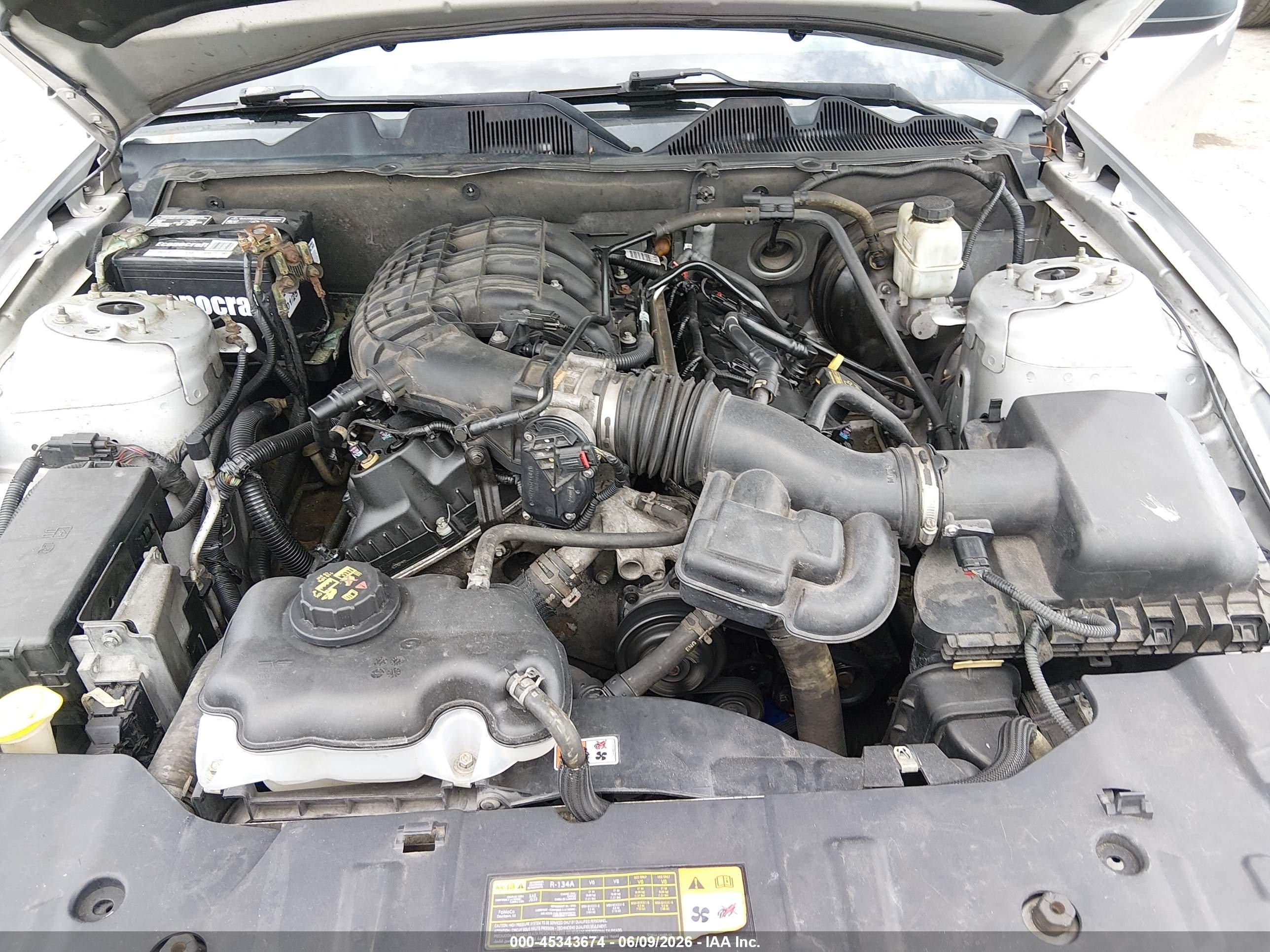 2014 Ford Mustang V6 Серебряный vin: 1ZVBP8EM8E5232240