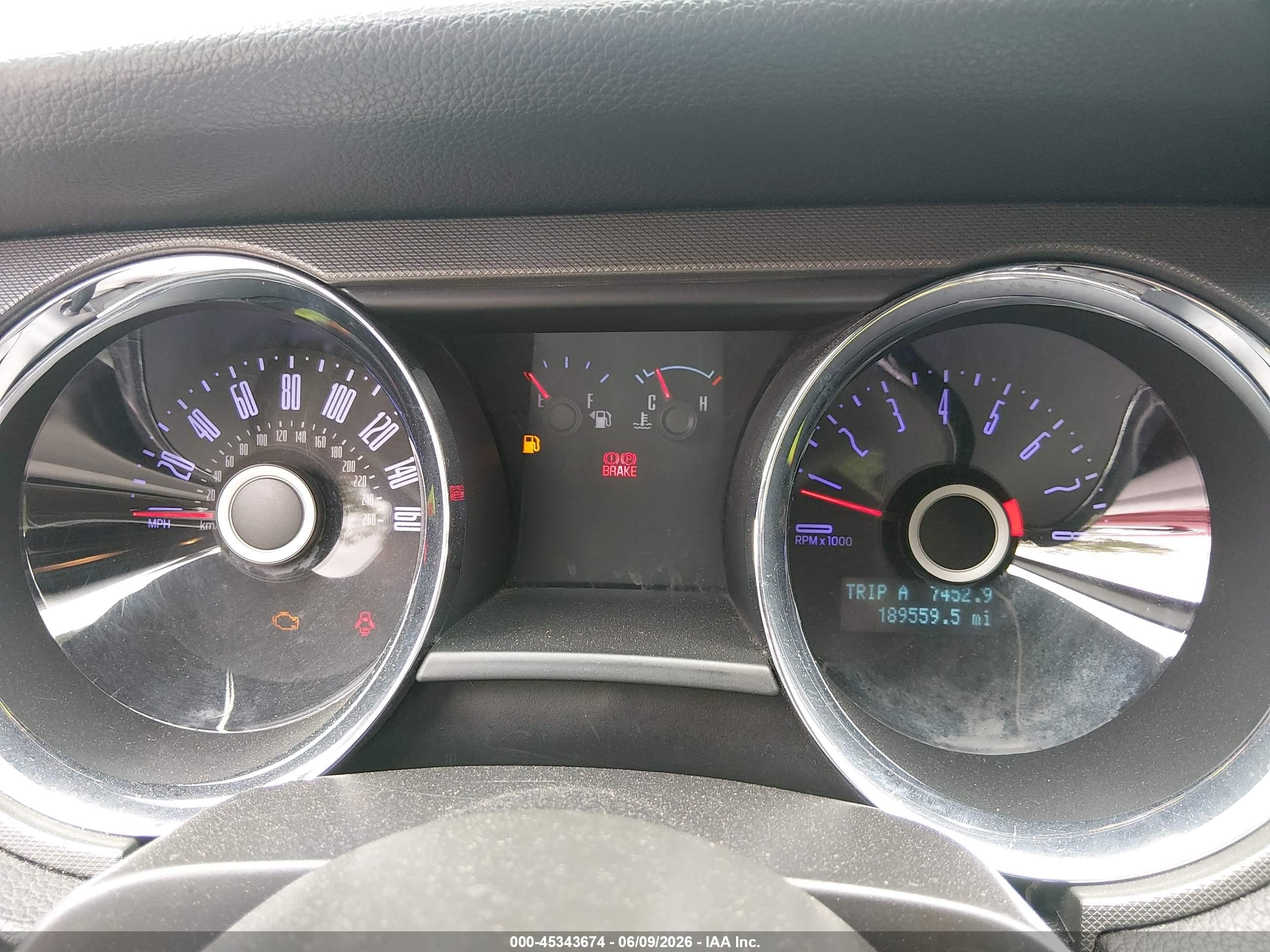2014 Ford Mustang V6 Серебряный vin: 1ZVBP8EM8E5232240