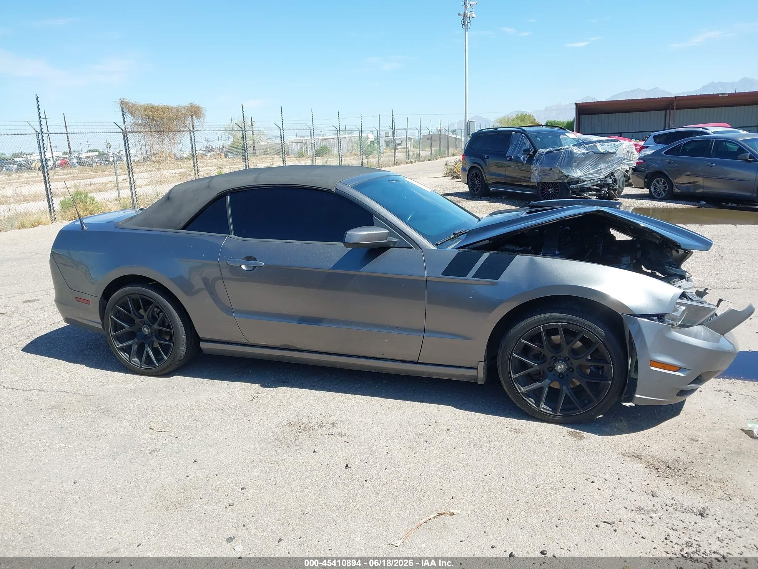 2014 Ford Mustang V6/v6 Premium Gray vin: 1ZVBP8EM8E5328515